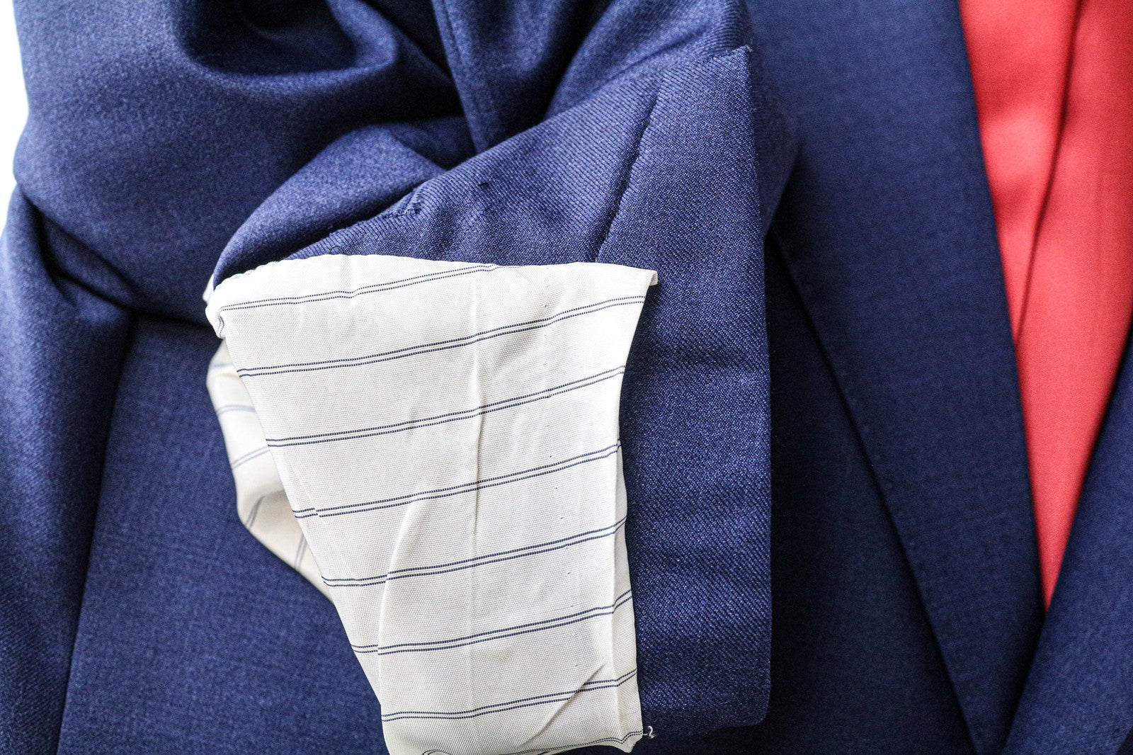 „SUITSUPPLY La Spalla“ vyriškas mėlynas vilnonis vieneilis švarkas, UK36S, oficialus 