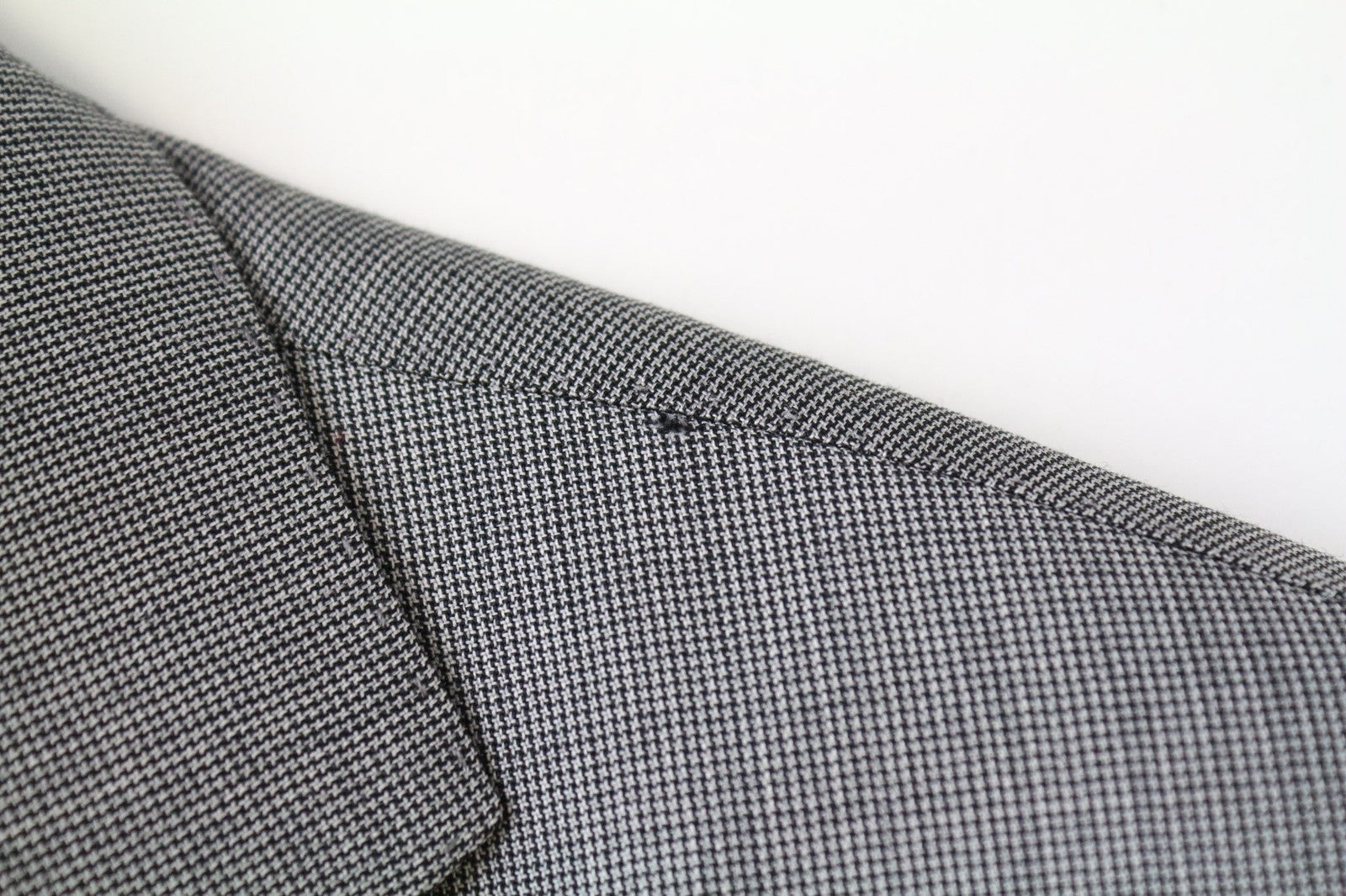 „SUITSUPPLY Sienna“ vyriškas pilkas raštuotas vilnonis švarkas „UK40L“ (vieneilis) 