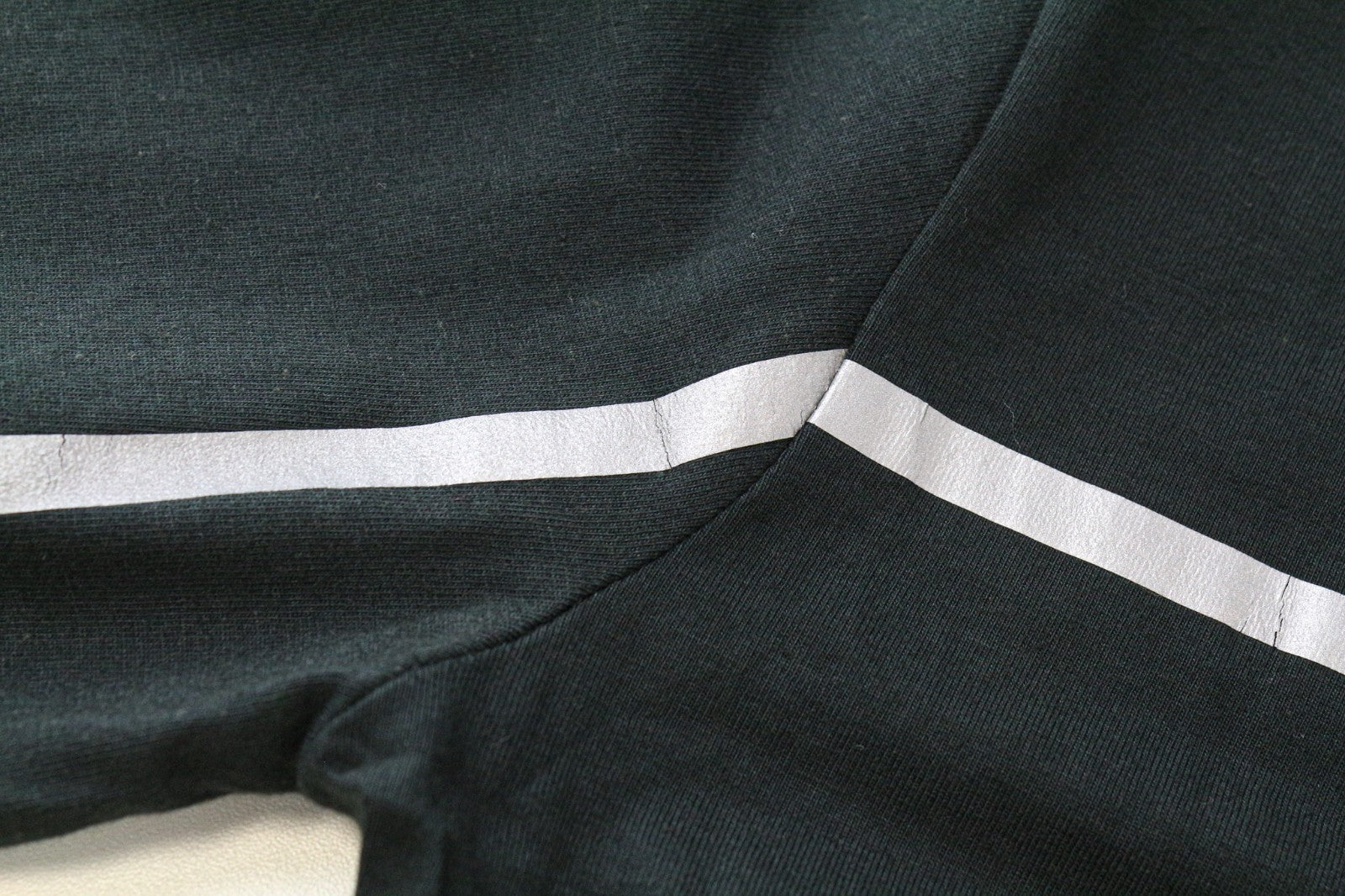 TUCANO URBANO T-TU moteriški S dydžio juodi megztiniai su V formos iškirpte ilgomis rankovėmis 