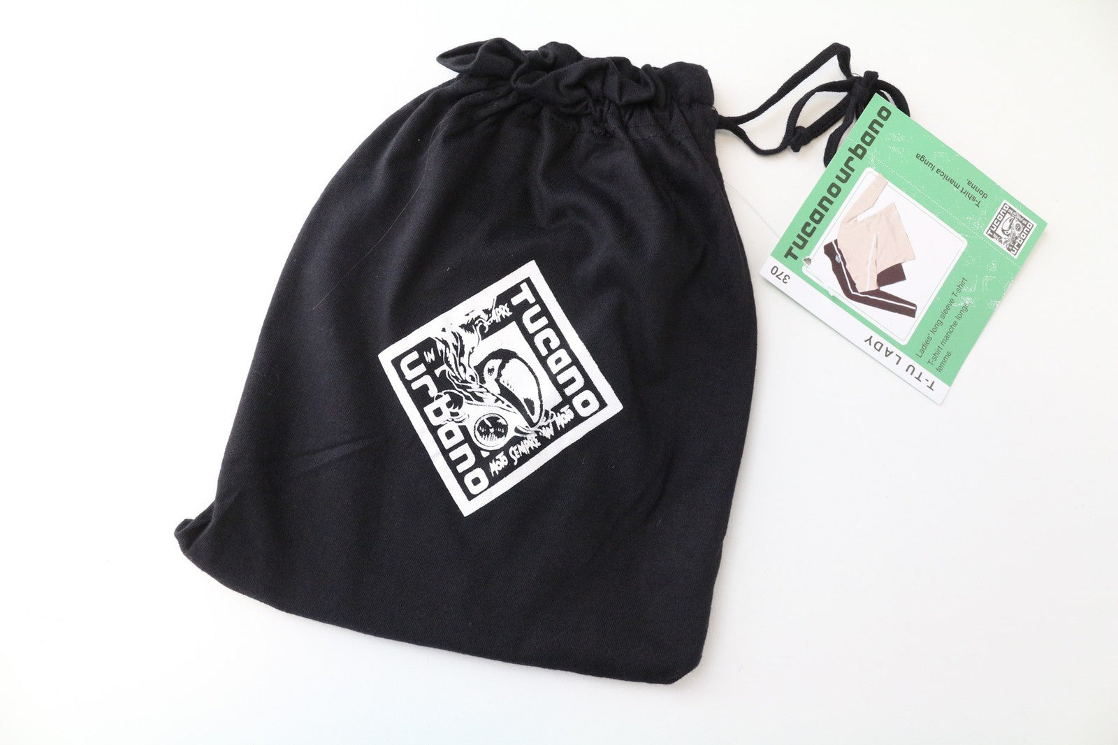 TUCANO URBANO T-TU moteriški marškinėliai su V formos iškirpte, juodi, medvilniniai, ilgomis rankovėmis, laisvalaikio stiliaus. 