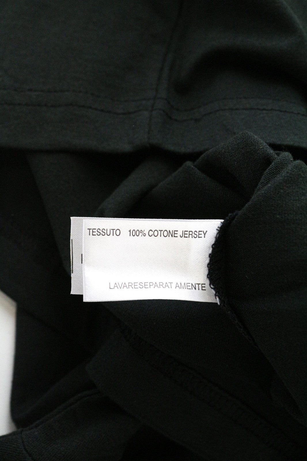 TUCANO URBANO T-TU moteriški marškinėliai su V formos iškirpte, juodi, medvilniniai, ilgomis rankovėmis, laisvalaikio stiliaus. 