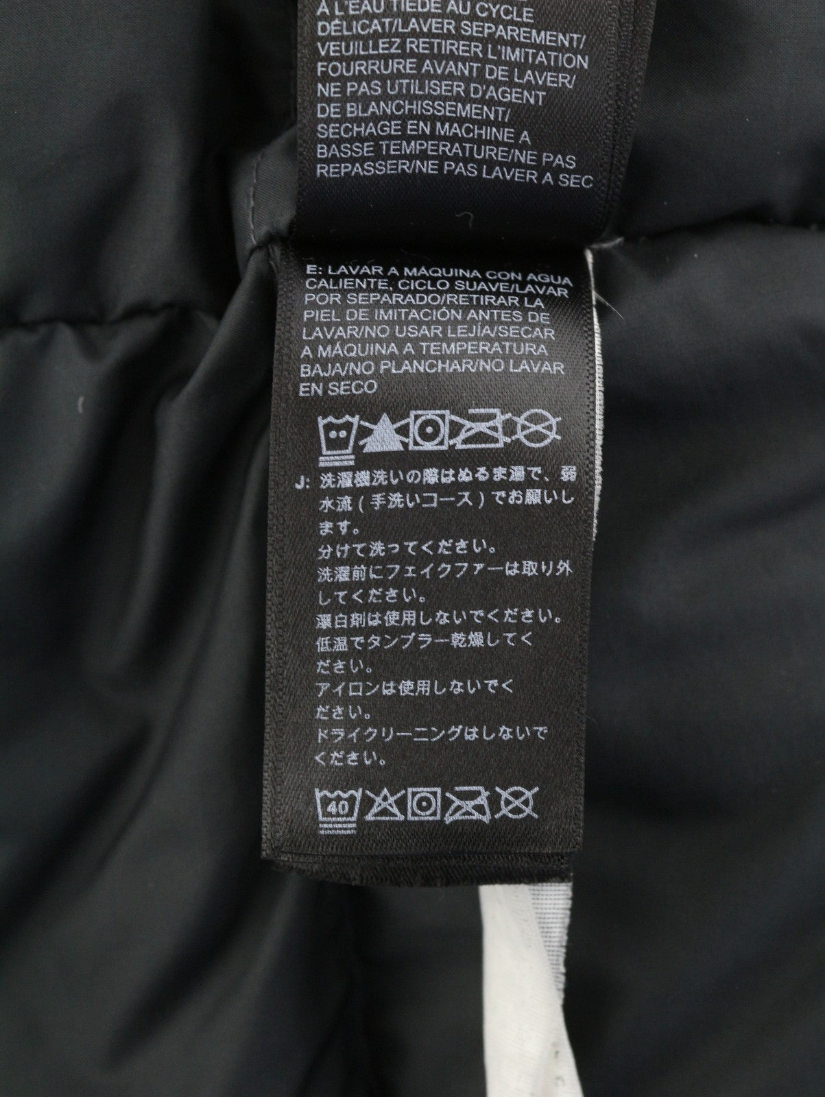 „THE NORTH FACE“ vyriška striukė XS, tamsiai mėlyna, 550 pūkuota, su gobtuvu ir užtrauktuku 