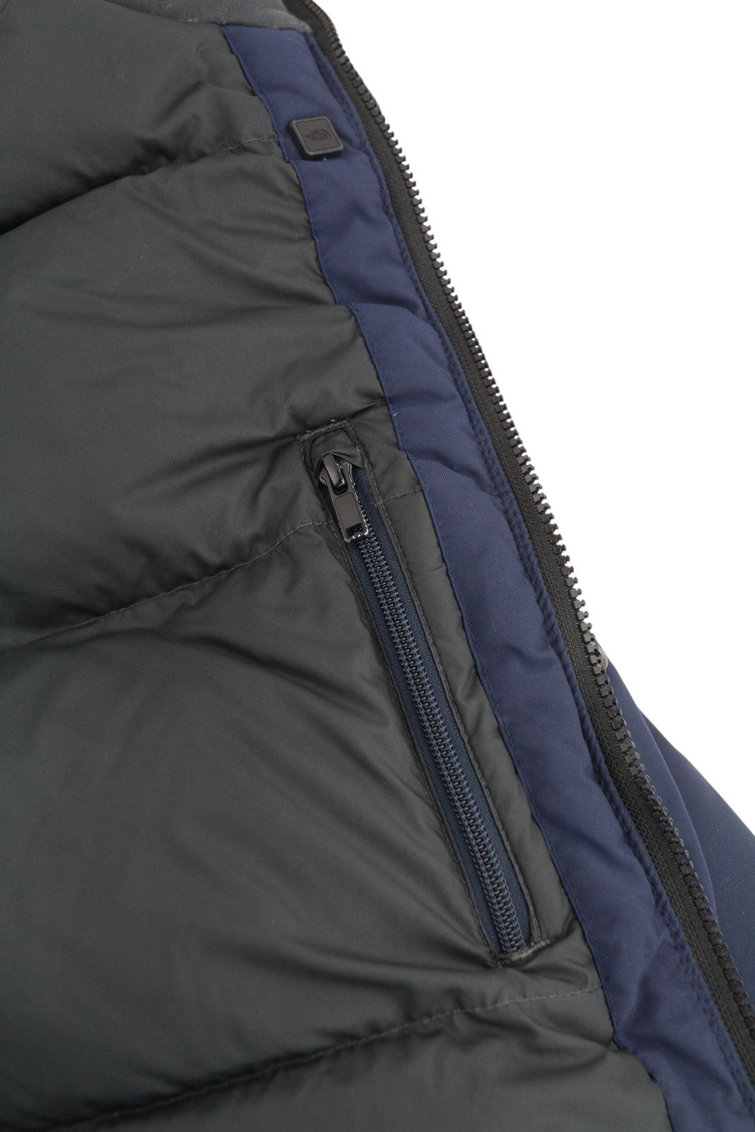 „THE NORTH FACE“ vyriška striukė XS, tamsiai mėlyna, 550 pūkuota, su gobtuvu ir užtrauktuku 