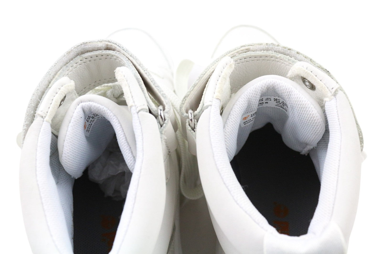 TIMBERLAND A1ZXC moteriški sportbačiai su šviesia odine apykakle, 4.5 colio gylio, migdolų spalvos nosimi. 