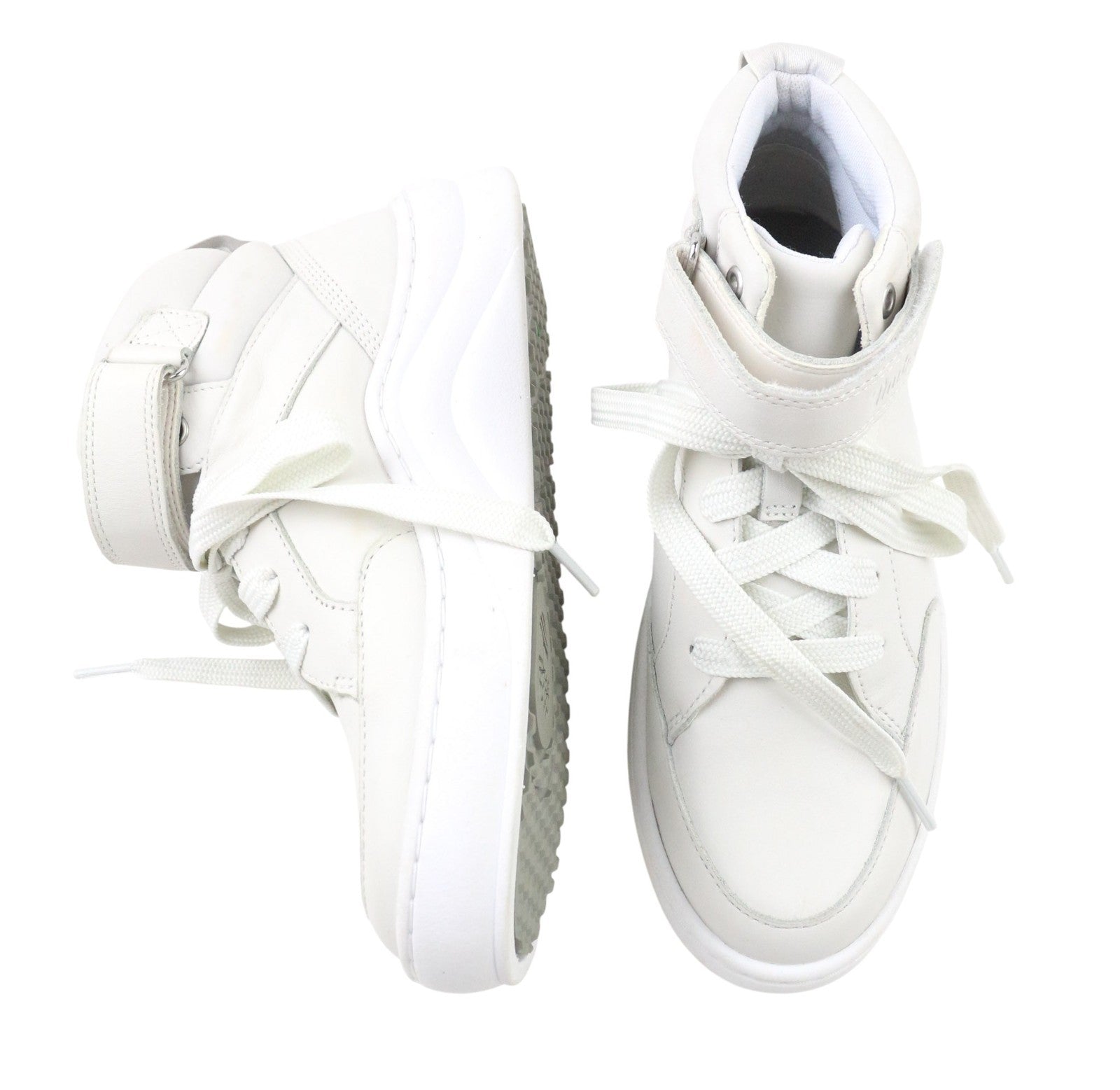 TIMBERLAND A1ZXC moteriški sportbačiai su šviesia odine apykakle, 4.5 colio gylio, migdolų spalvos nosimi. 