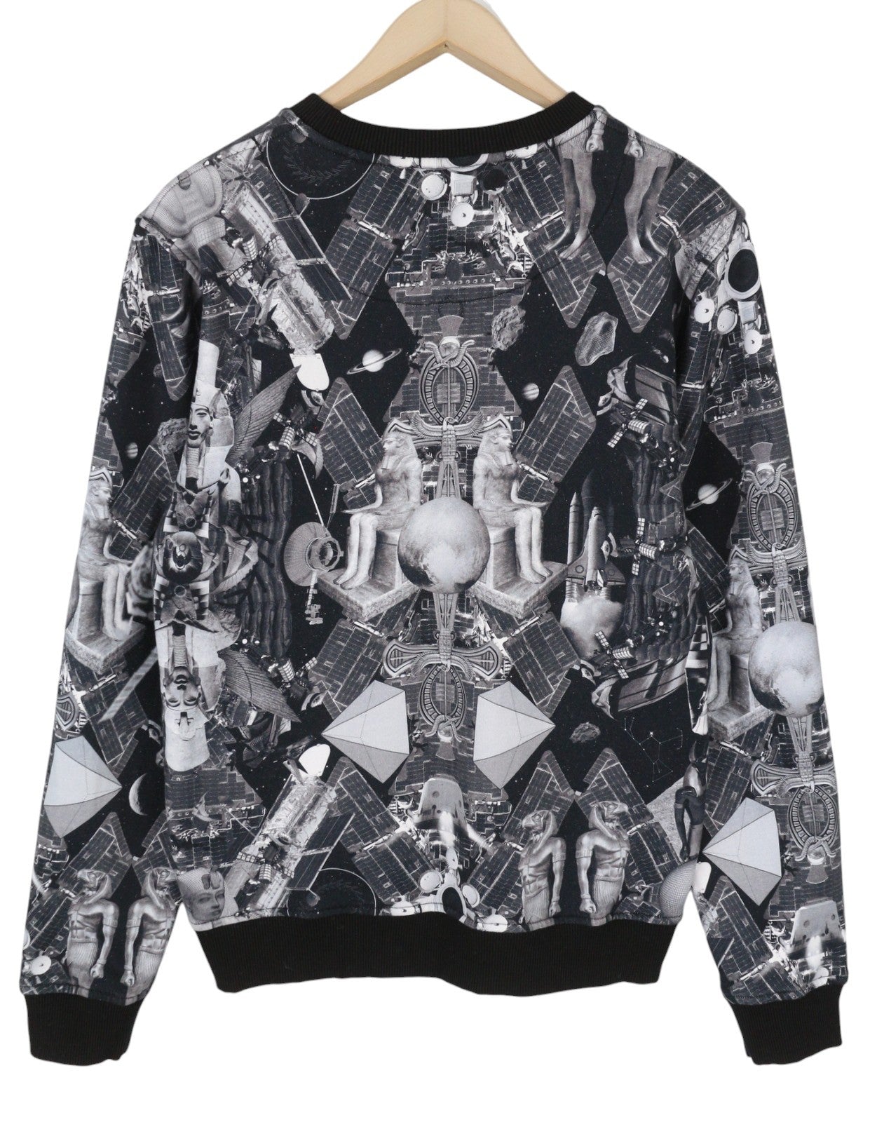 FRANKIE MORELLO vyriškas džemperis L dydžio, juodas, raštuotas logotipas, apvali kaklo iškirpte, laisvalaikio megztinis 