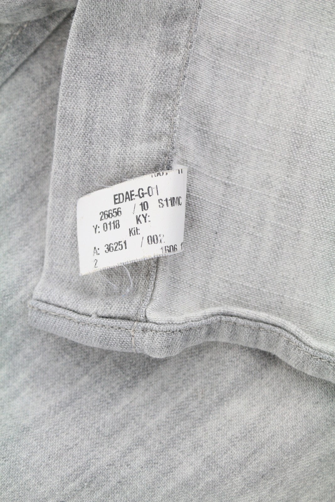 HUGO BOSS EdaE vyriški marškinėliai, L dydžio, šviesiai pilki, išblukę sagų užsegimai, išskleista kaklo linija, vakarietiški marškinėliai 