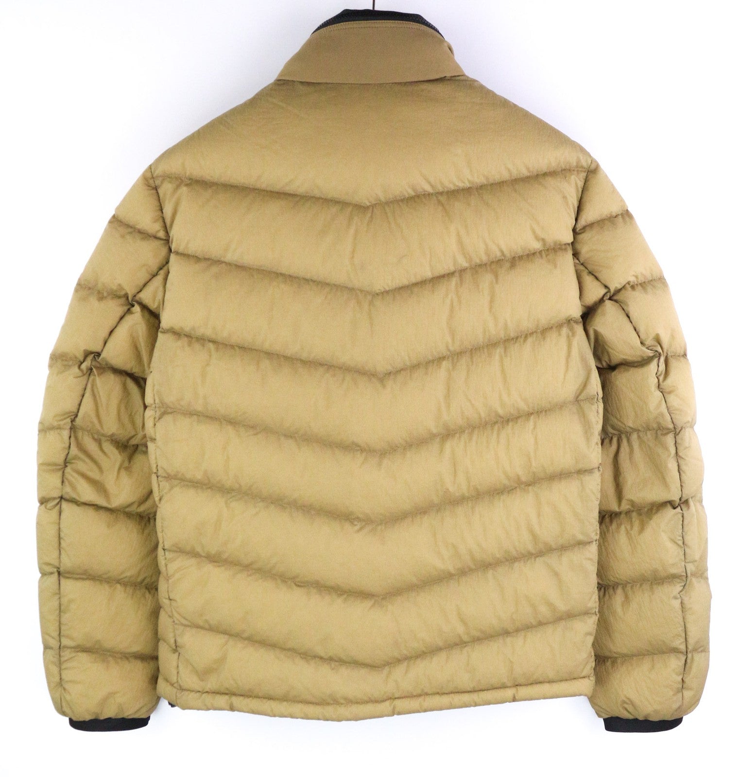 WOOLRICH Chevron Crinkle Down vyriška striukė su ilgomis užtrauktukais, pamušalu ir gobtuvu 