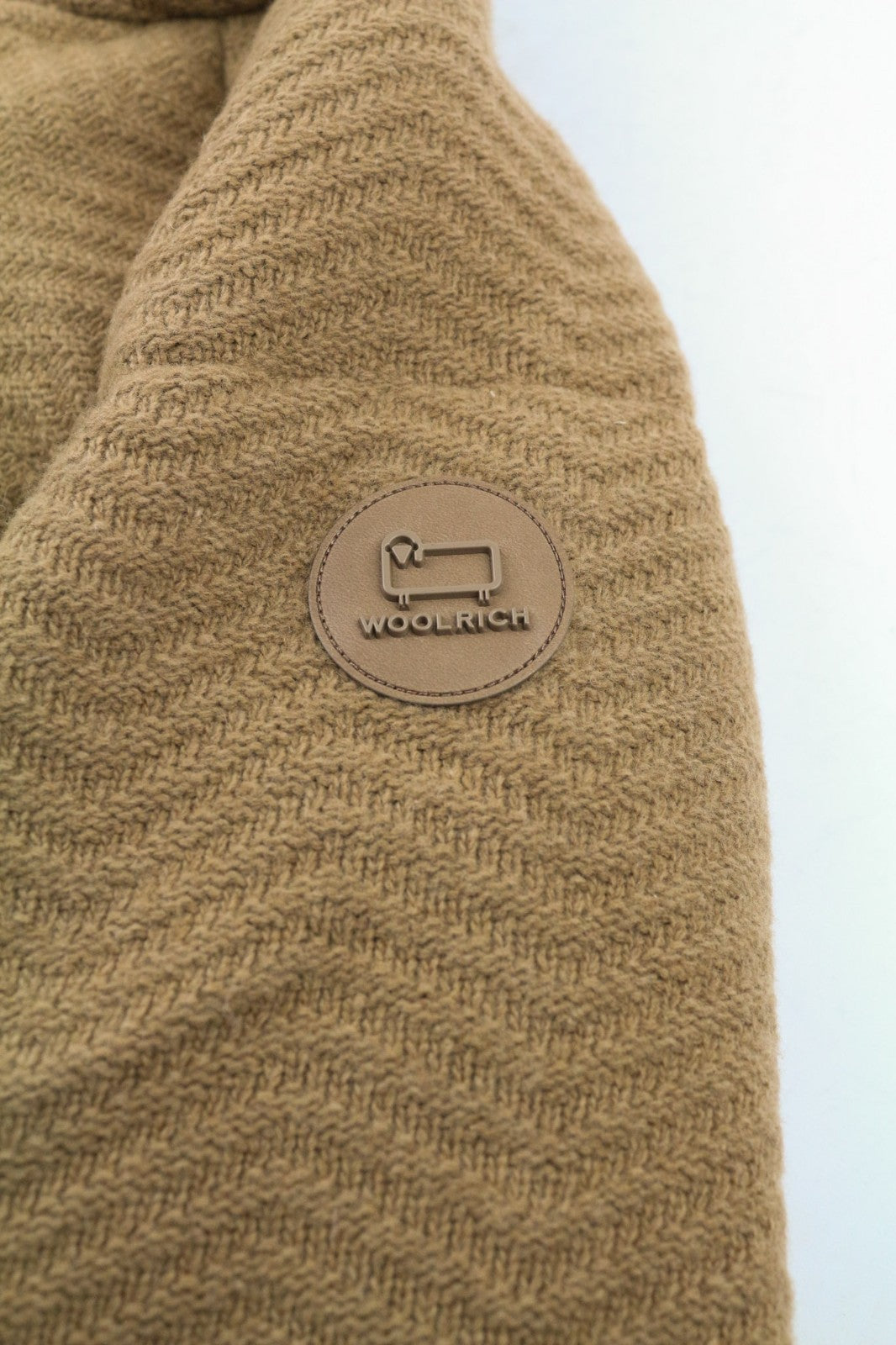 WOOLRICH megzta moteriška pūsta striukė S dydžio, vilnos mišinio, kupranugario spalvos, su pamušalu 