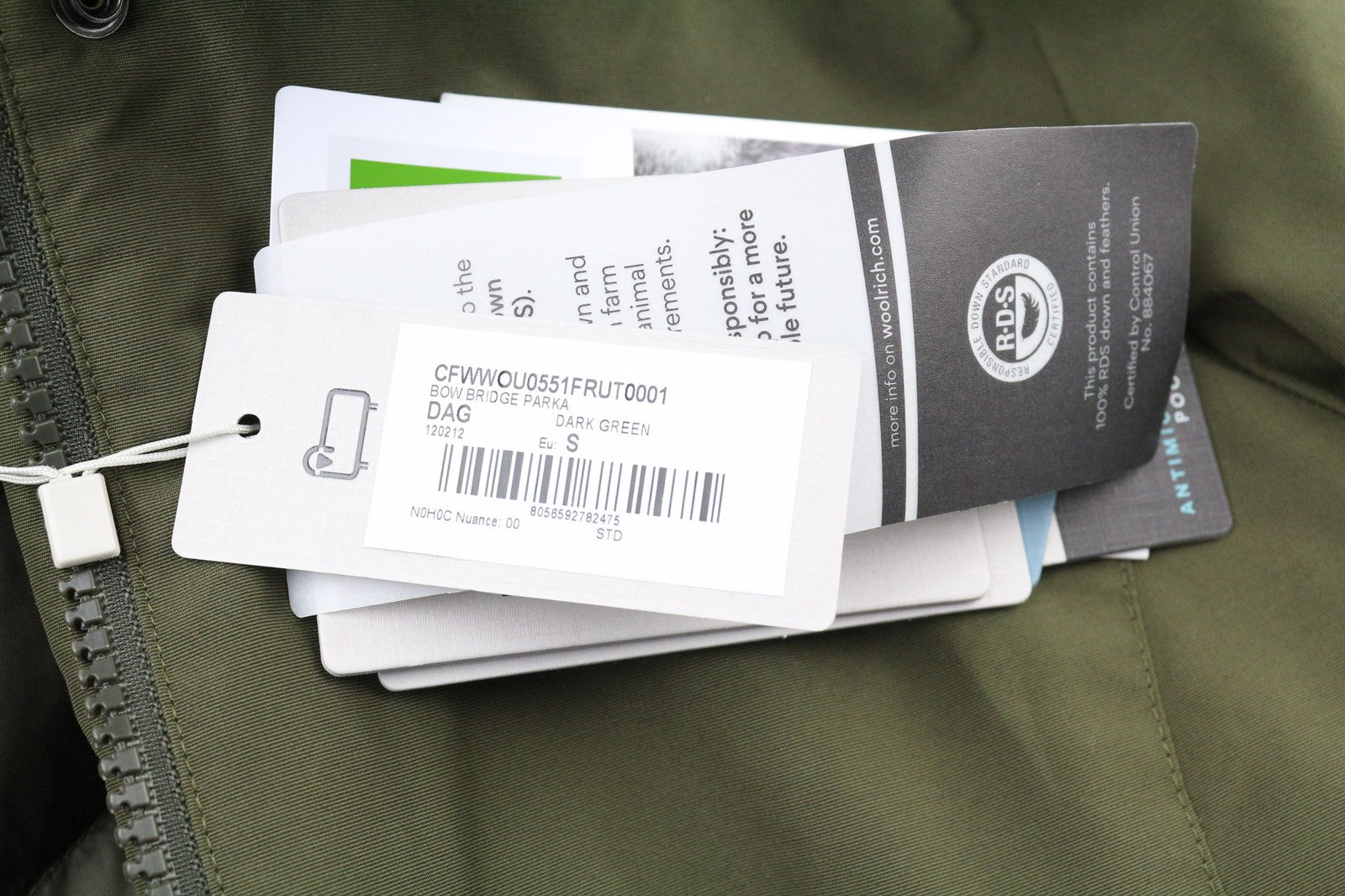 WOOLRICH Bow Bridge Parka moteriška striukė su pūkine striuke, S dydžio, su gobtuvu ir pamušalu bei užtrauktuku. 