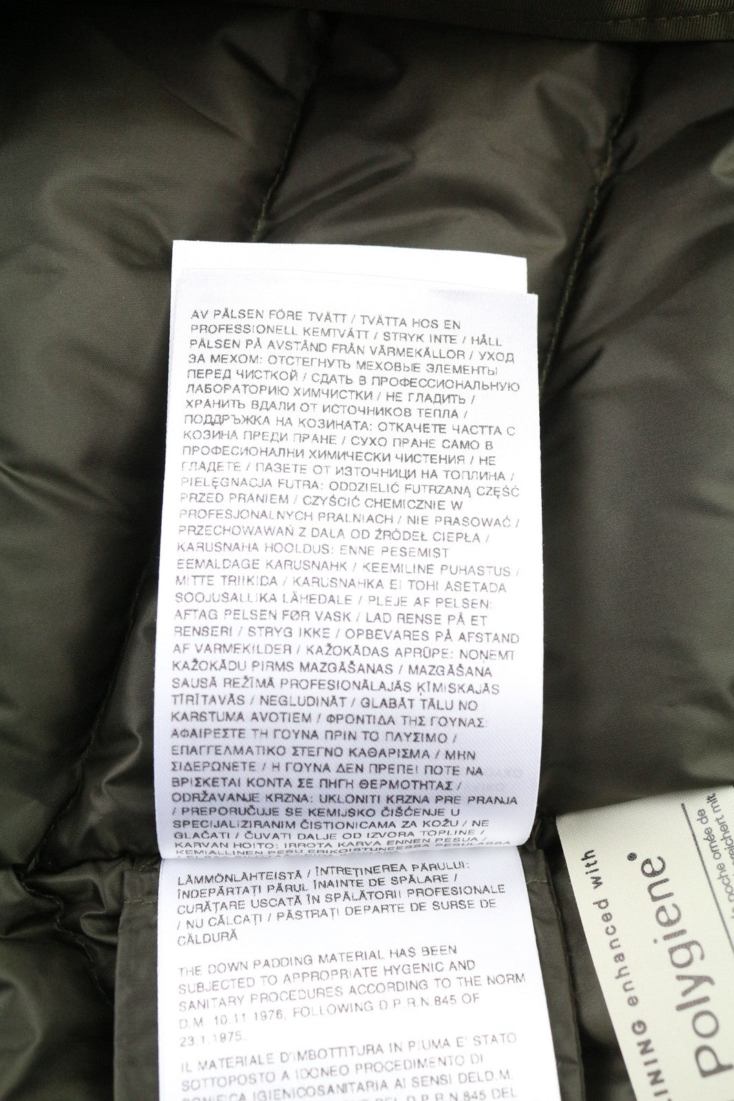 WOOLRICH Bow Bridge Parka moteriška striukė su pūkine striuke, S dydžio, su gobtuvu ir pamušalu bei užtrauktuku. 