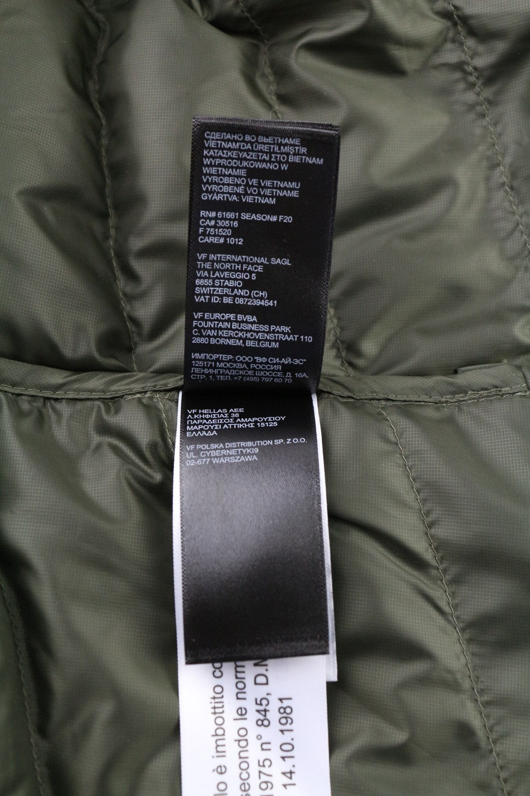 „The North Face“ moteriška „S Trevail 800Fill“ pūkinė striukė su gobtuvu, vidutinio ilgio, izoliuota. 