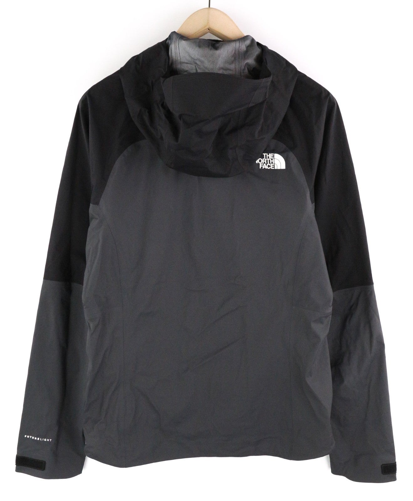 „The North Face“ vyriška „S Future Light“ striukė su gobtuvu, juoda, be pamušalo, sandariomis siūlėmis. 