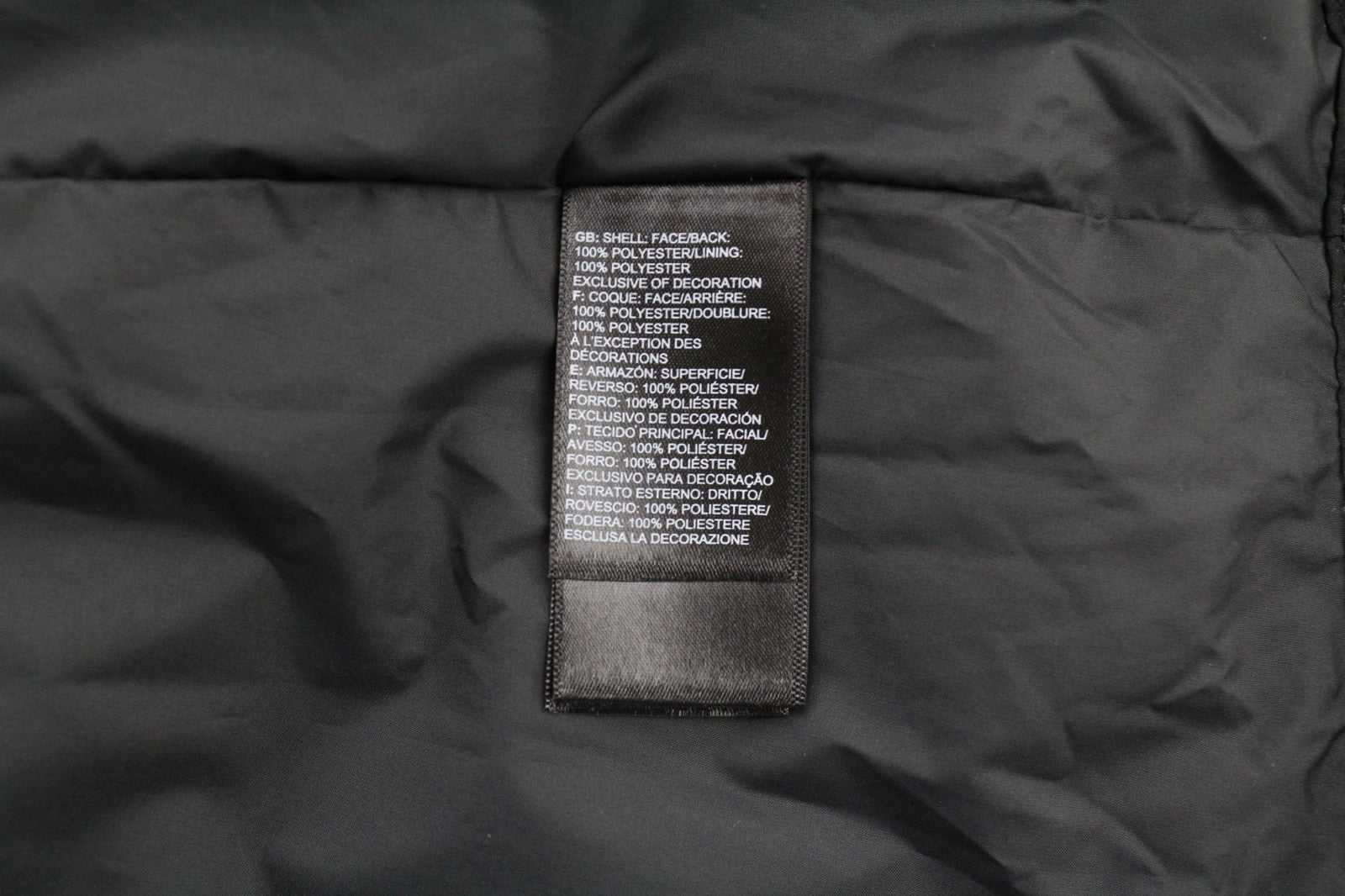 THE NORTH FACE moteriška XL dydžio „Hikesteller Future Light Black“ striukė su gobtuvu. 