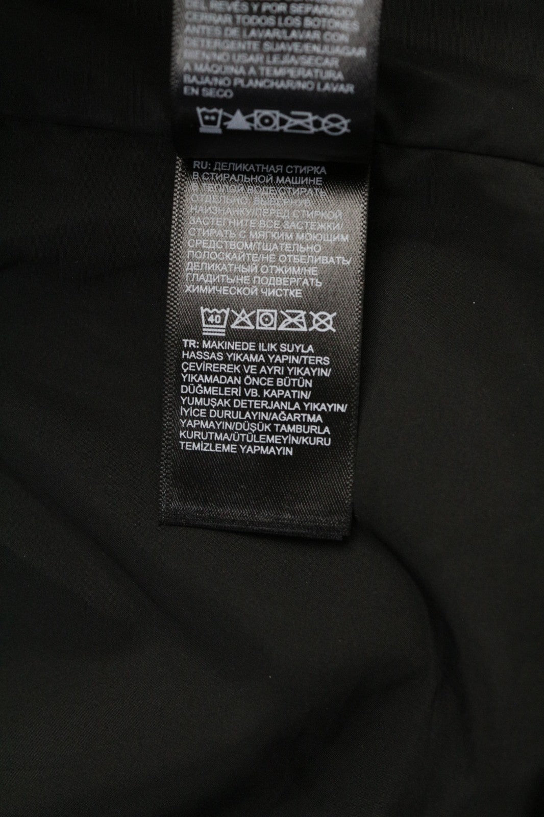 „THE NORTH FACE“ moteriška „Woodmont“ striukė su gobtuvu, atspari vandeniui ir vėjui, juoda. 