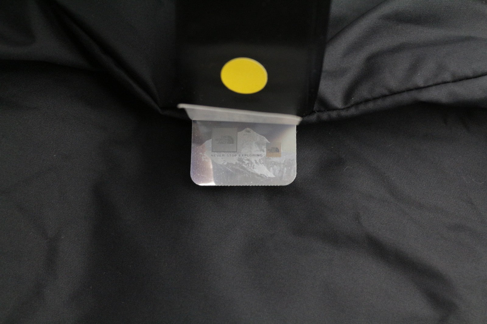 „THE NORTH FACE Himalayan Parka“ vyriška juoda striukė su užtrauktukais, L dydžio, paminkštinta 