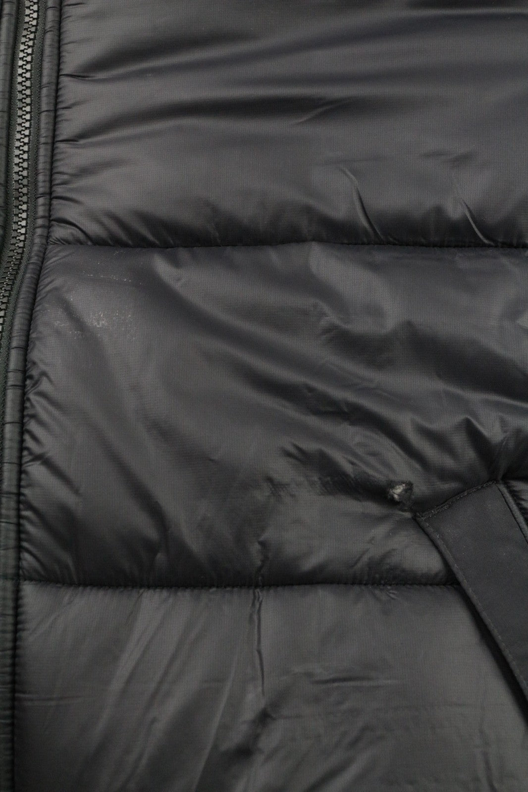 „THE NORTH FACE Himalayan Parka“ vyriška juoda striukė su užtrauktukais, L dydžio, paminkštinta 