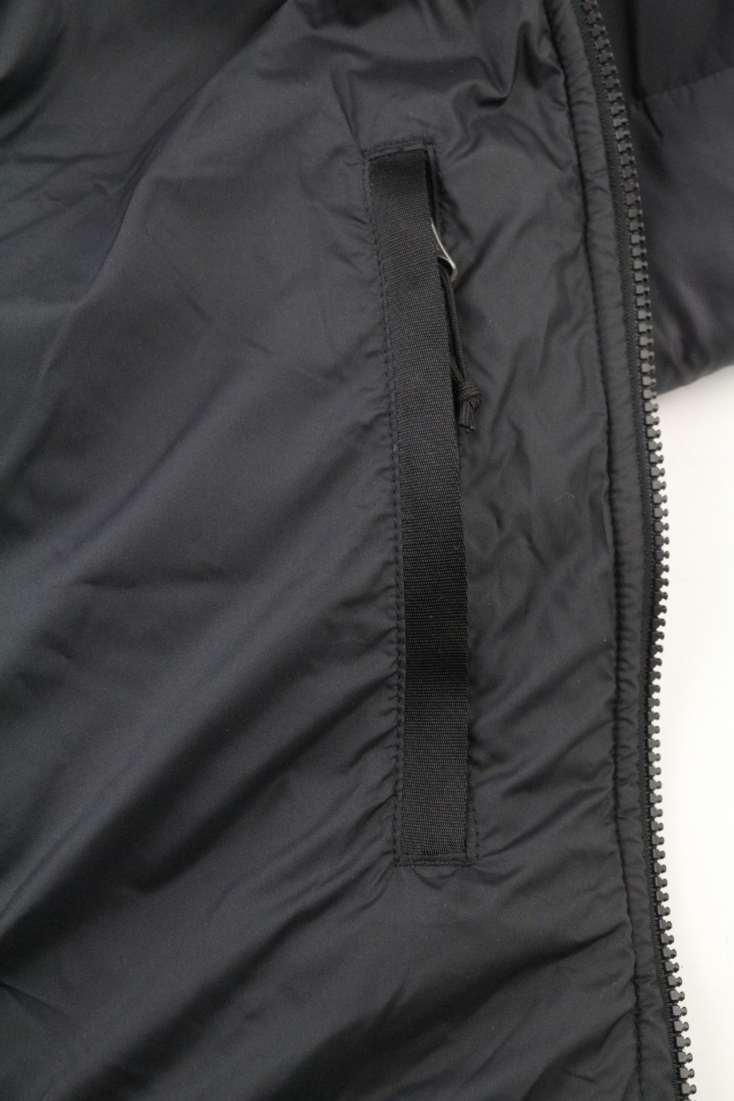 „THE NORTH FACE Himalayan Parka“ vyriška juoda striukė su užtrauktukais, L dydžio, paminkštinta 