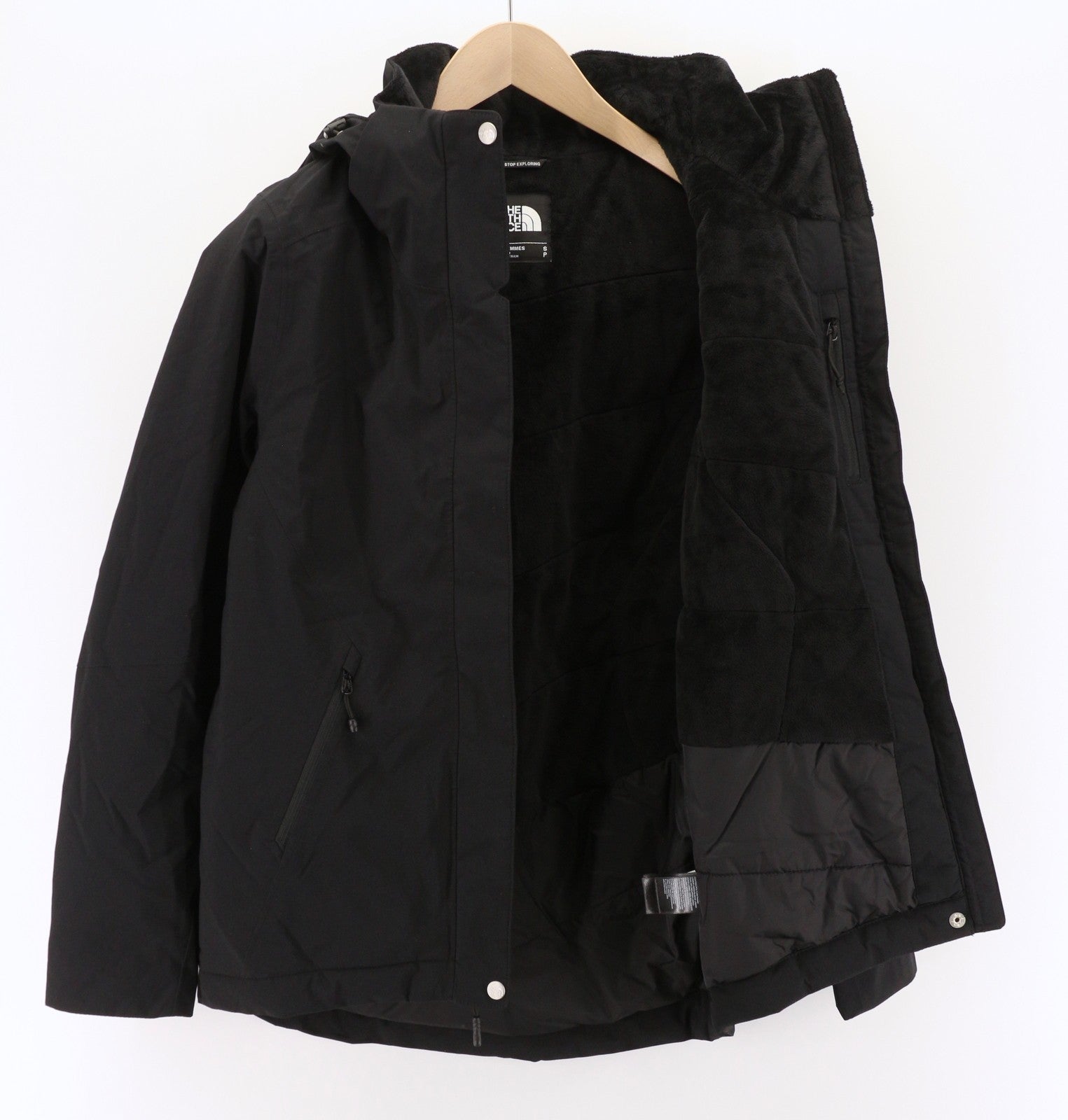 „THE NORTH FACE Inlux“ moteriška „S Dryvent“ striukė su gobtuvu, juoda, su pamušalu ir tampriu audiniu. 