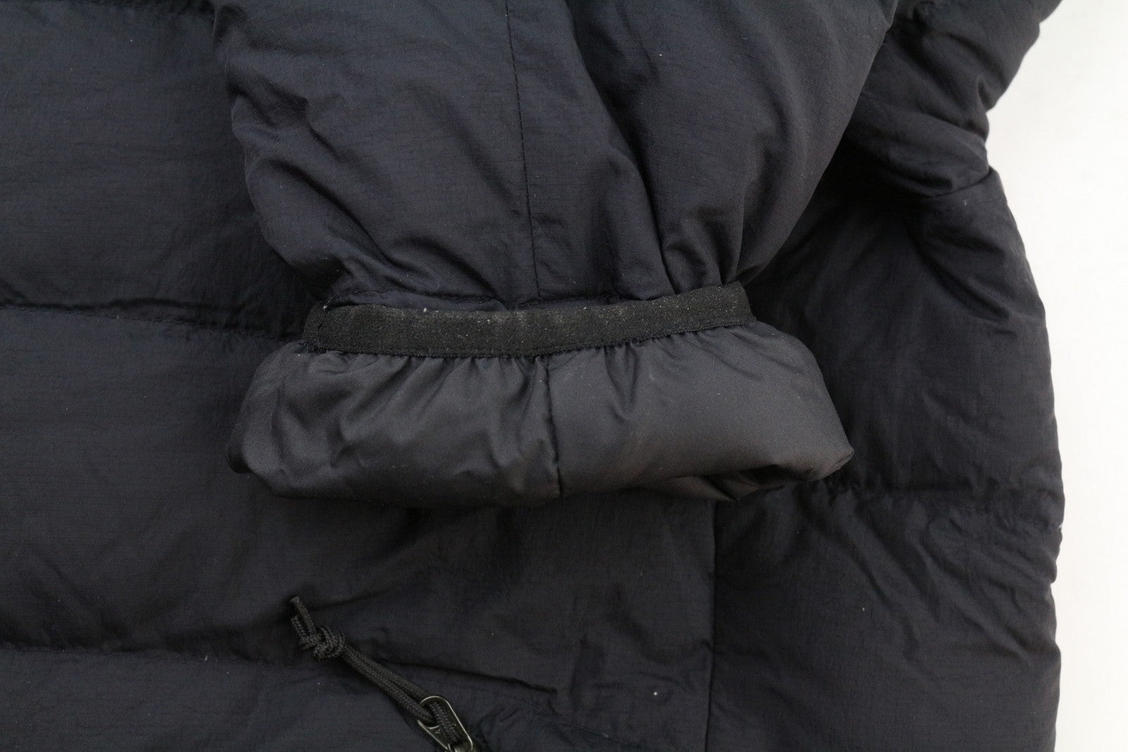 THE NORTH FACE La Paz vyriška pūkinė striukė su gobtuvu M 600, juoda, pašiltinta, RRP220 