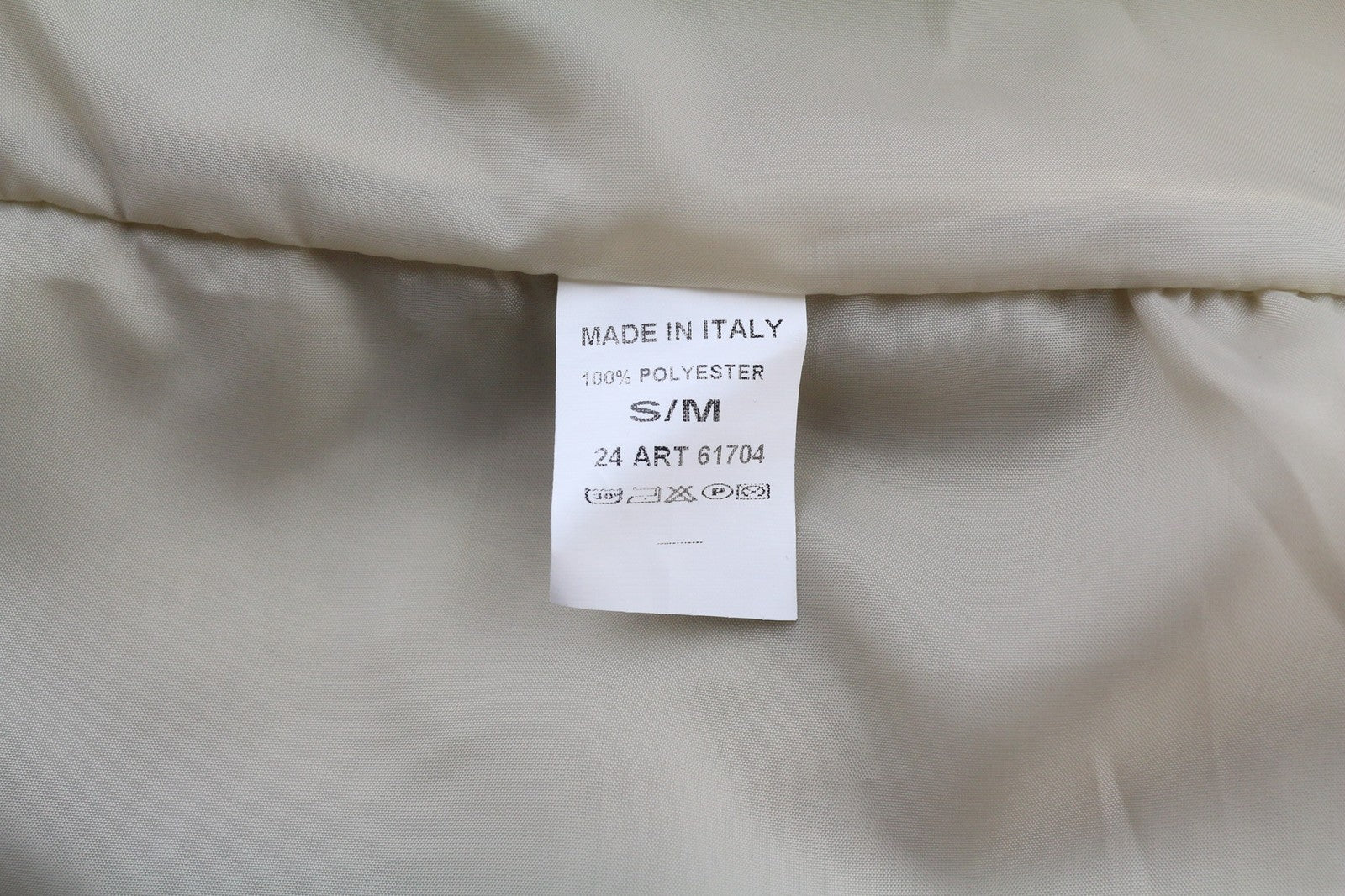 LE COMPTOIR DU MANTEAU moteriškas meškiukas su pūkuotu atlapu, išpjova, sagomis priekyje 