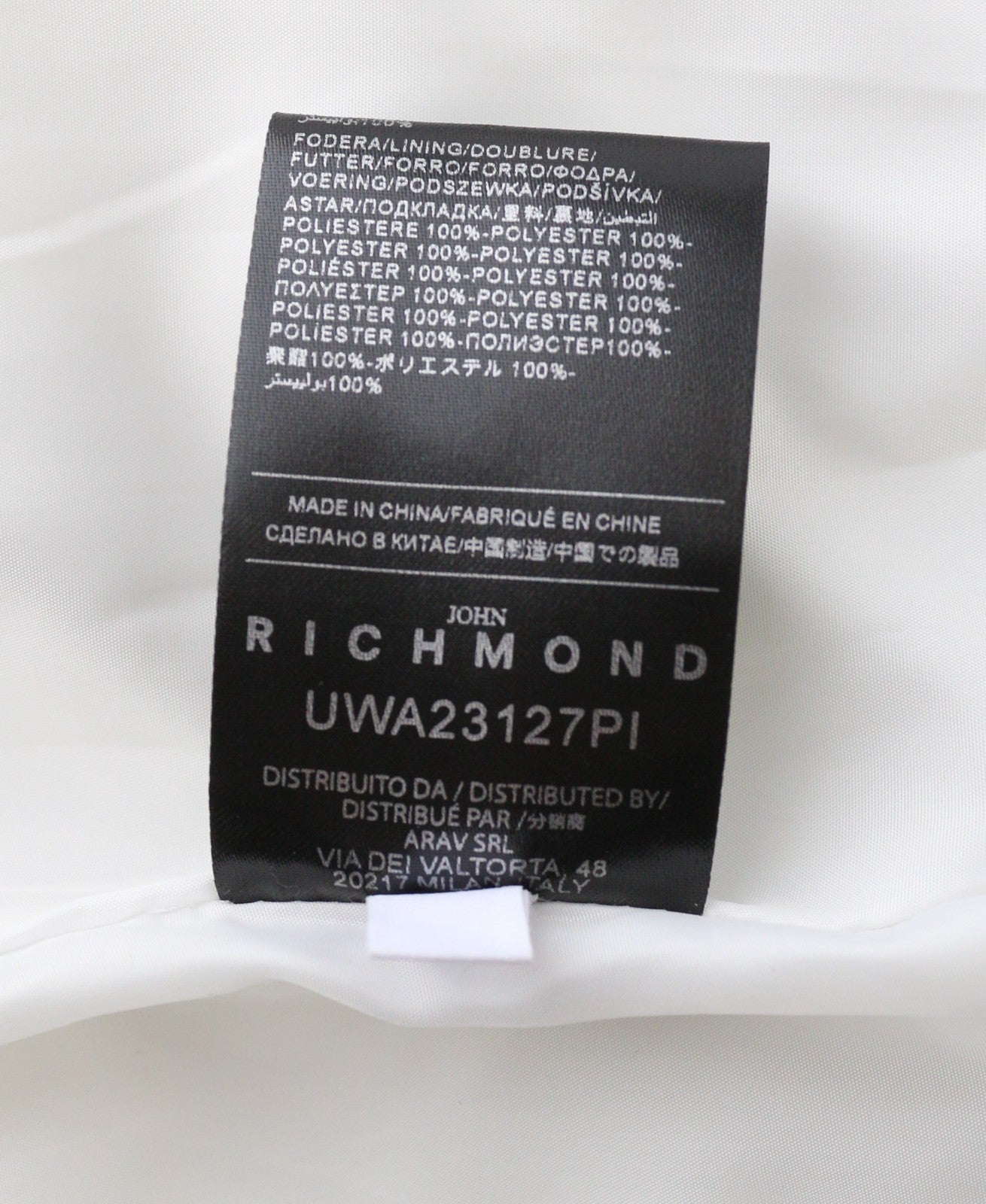 RICHMOND UWA23127PI moteriška balta striukė su gobtuvu, S dydžio, pašiltinta, dygsniuota, su logotipu ir užtrauktuku. 