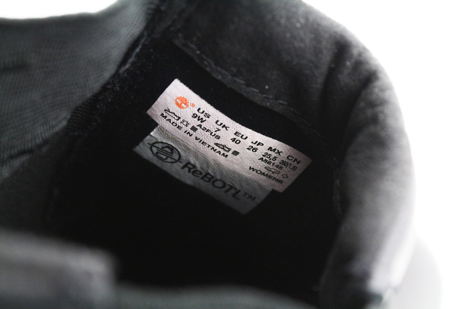 TIMBERLAND A2FUS moteriški juodi odiniai aulinukai su vidutinio aukščio pamušalu, EU40, UK7, migdolų nosimi, ReBOTL 