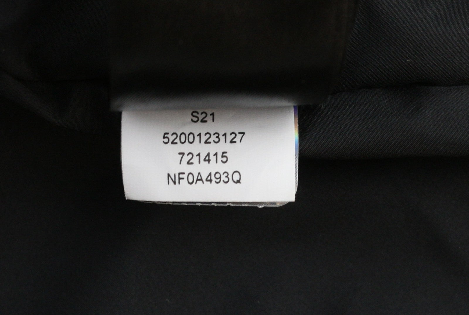 The North Face NF0A493Q moteriški sportbačiai „S Dryvent“, vandeniui ir vėjui atsparūs, kvėpuojantys. 