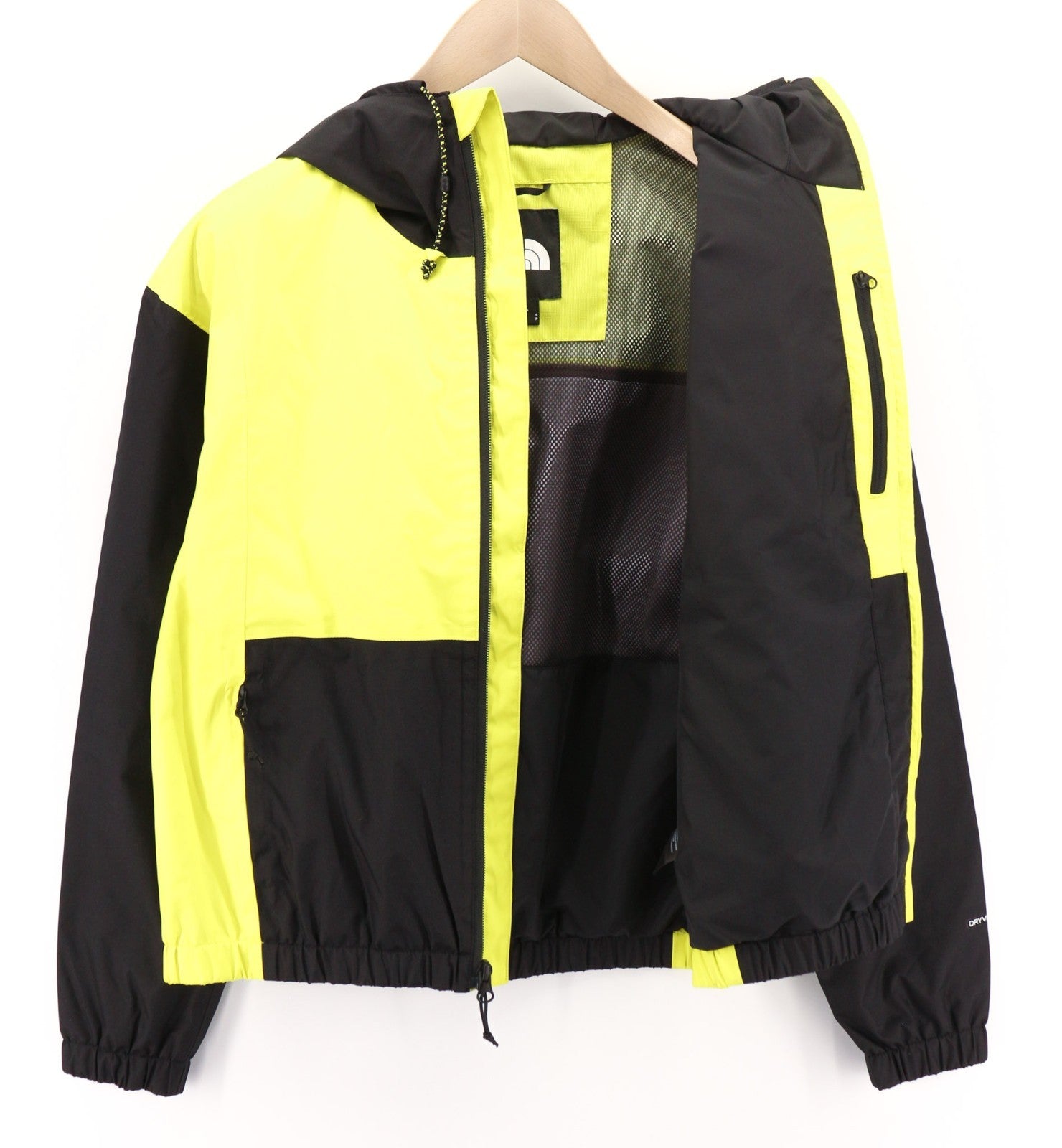 The North Face NF0A493Q moteriški sportbačiai „S Dryvent“, vandeniui ir vėjui atsparūs, kvėpuojantys. 