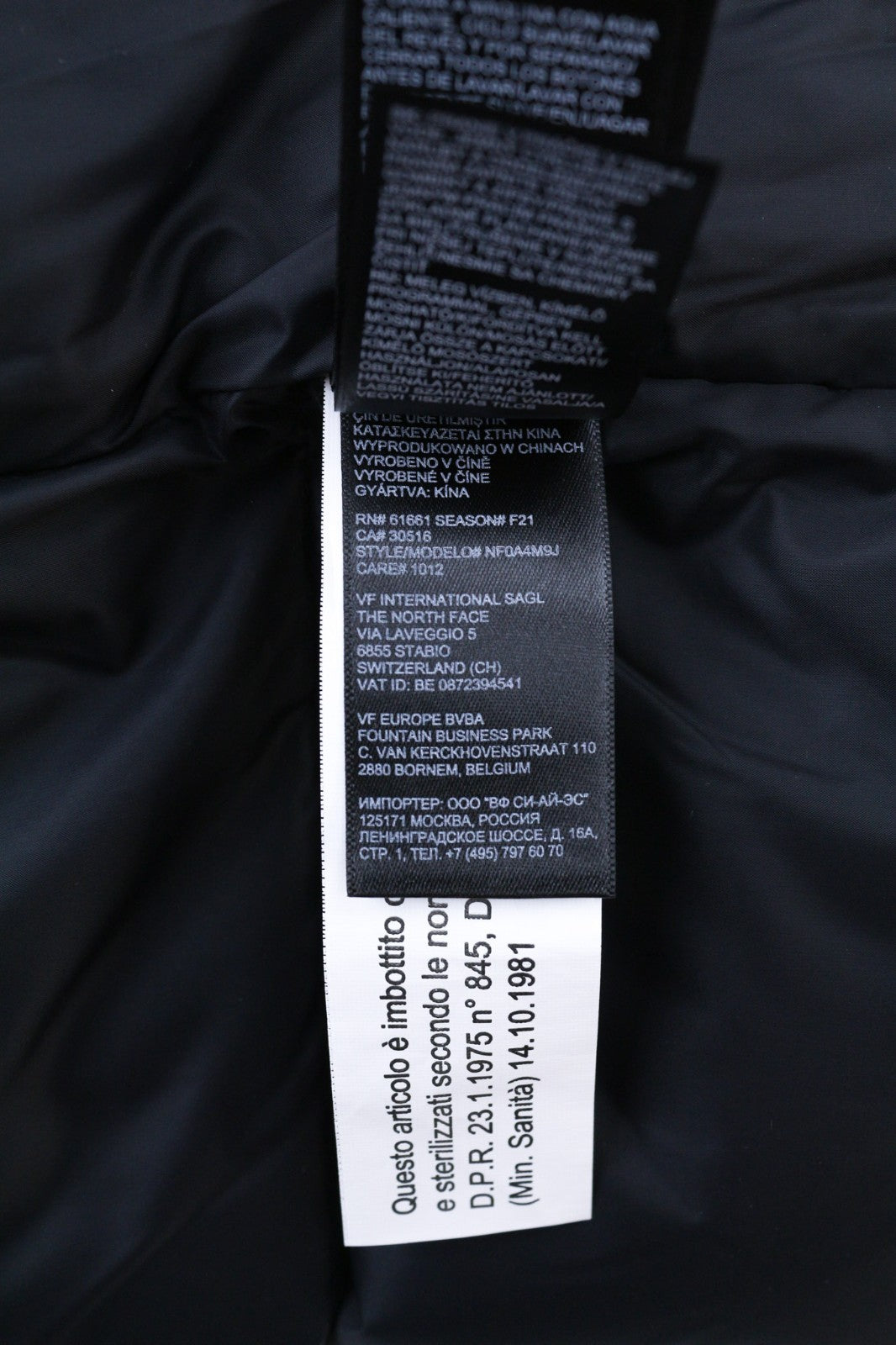 „THE NORTH FACE Diablo Down“ vyriška dygsniuota 700 pūkinė striukė, juoda, S, RRP 350 