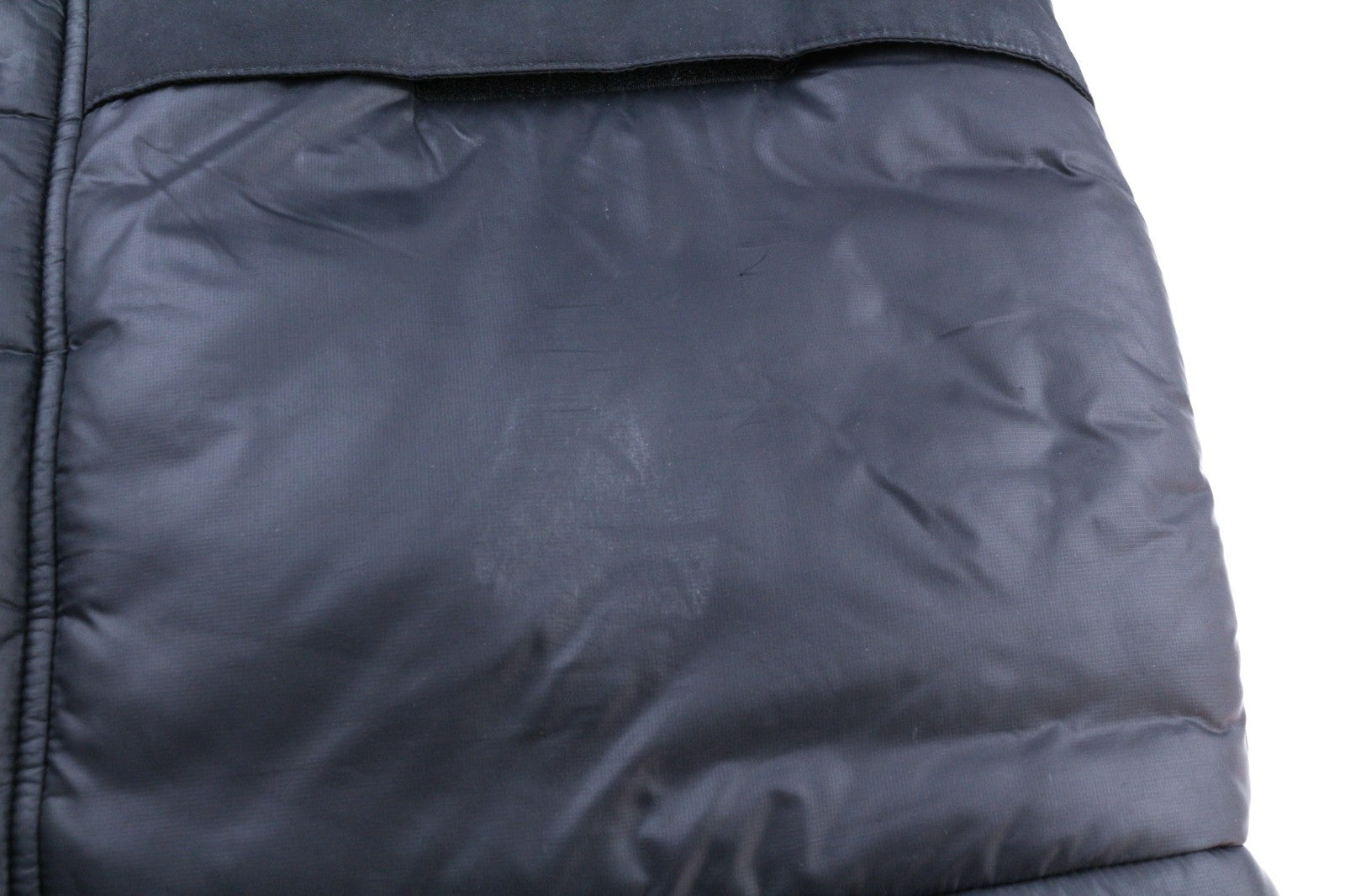 „THE NORTH FACE Himalayan Parka“ vyriška izoliuota vidutinio ilgio juoda striukė su pamušalu, L dydžio 