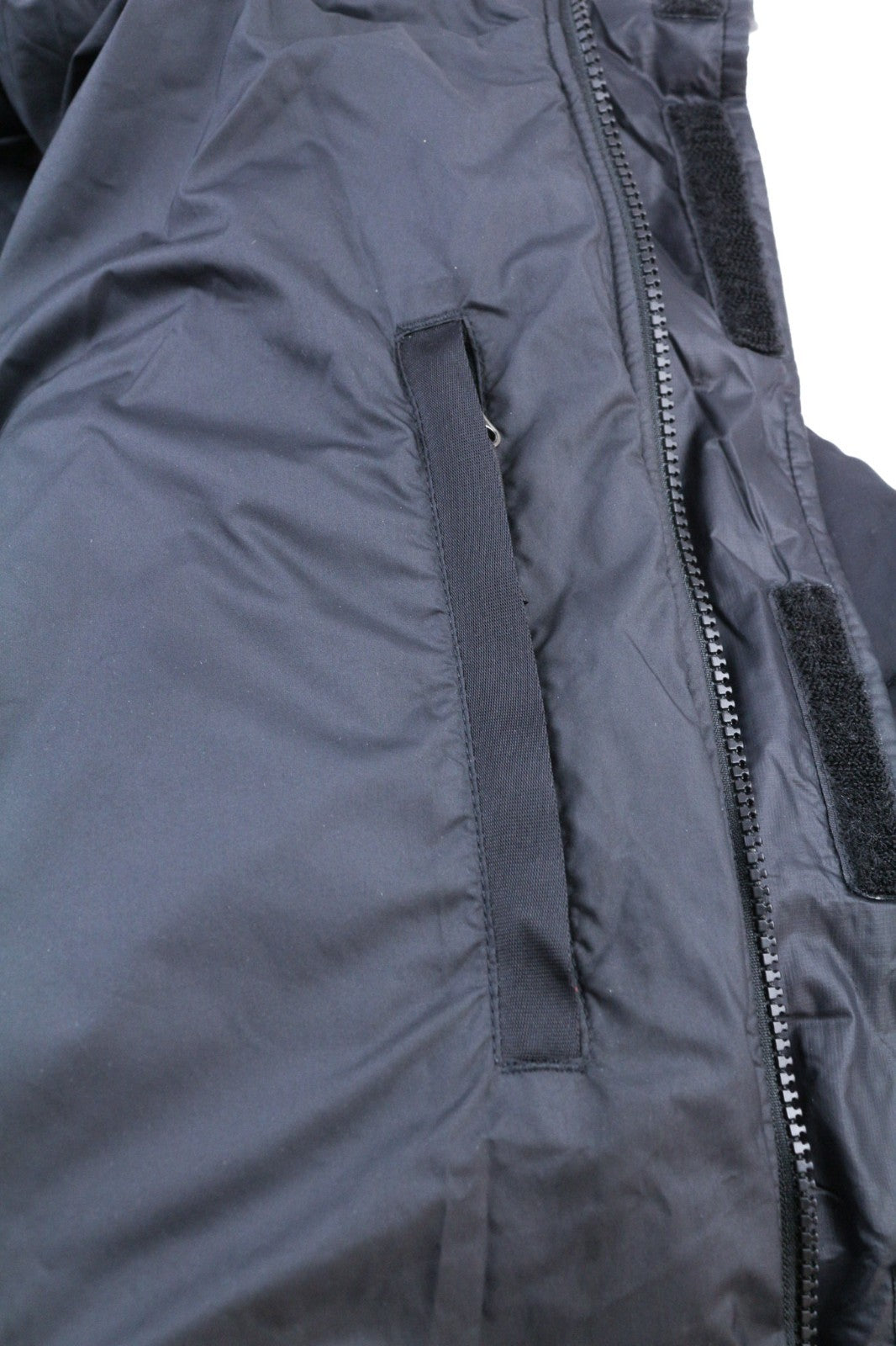 „THE NORTH FACE Himalayan Parka“ vyriška izoliuota vidutinio ilgio juoda striukė su pamušalu, L dydžio 