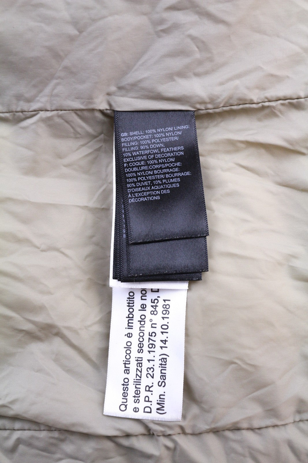 THE NORTH FACE NF0A5GDF Vyriška pūkinė striukė su gobtuvu S dydžio, su 700 fill užpildu, šviesiai ruda, su pamušalu 