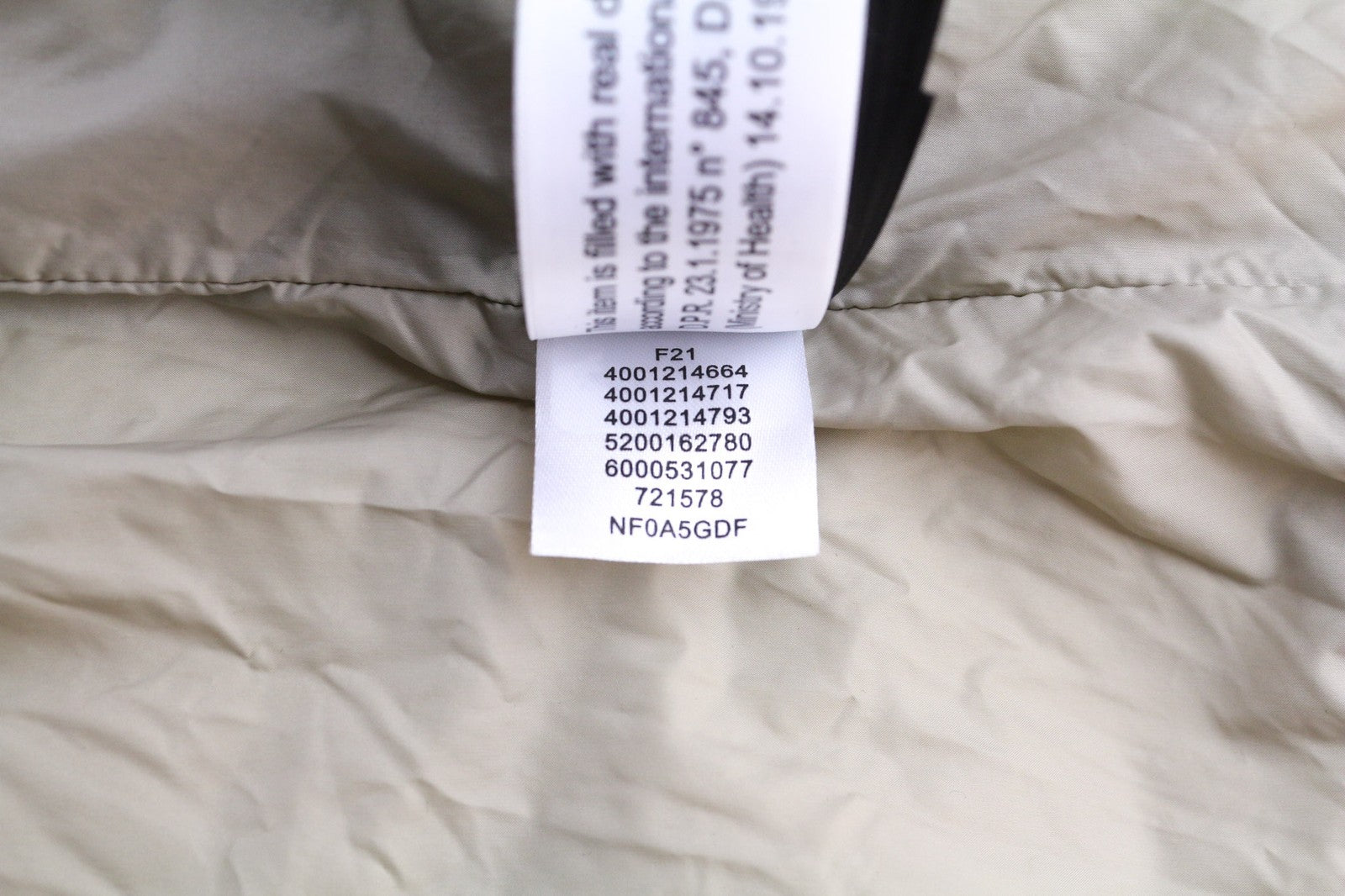 THE NORTH FACE NF0A5GDF Vyriška pūkinė striukė su gobtuvu S dydžio, su 700 fill užpildu, šviesiai ruda, su pamušalu 