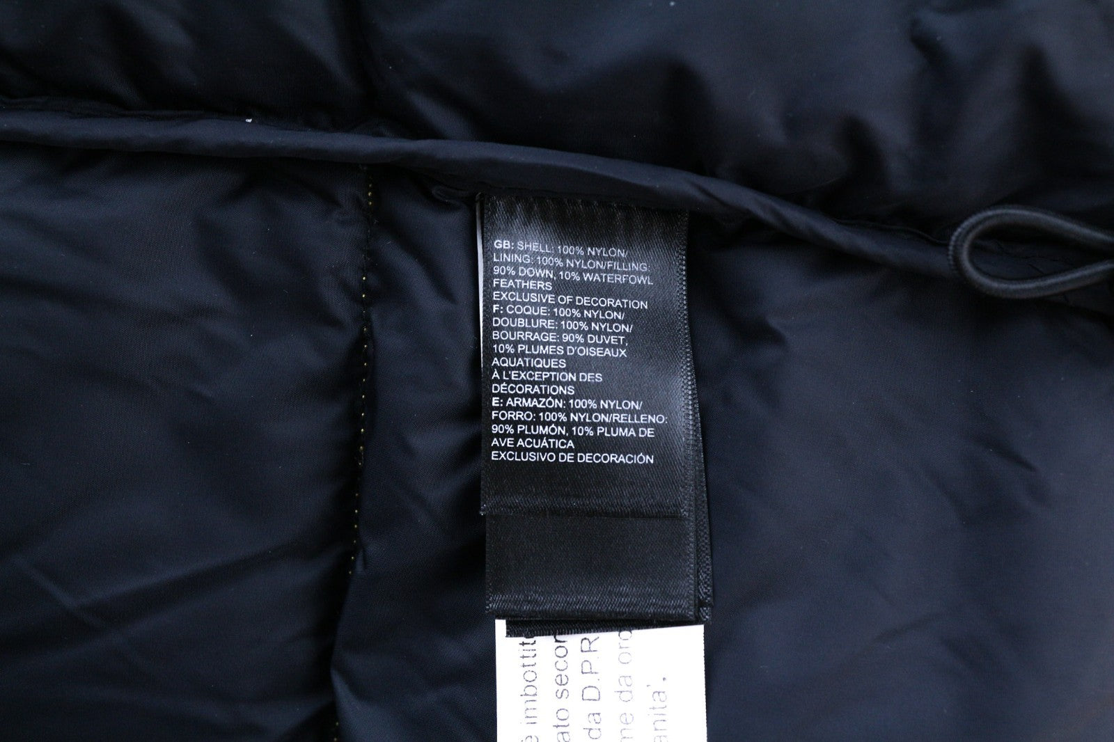 „The North Face 1996 Retro Nuptse“ vyriška pūkinė striukė M 700 su izoliuotu pamušalu ir kaklu. 