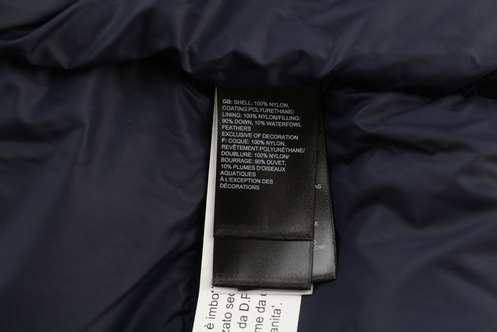 „The North Face Diablo Down“ vyriška pūkinė striukė su pamušalu, užtrauktuku ir aukšta apykakle. 