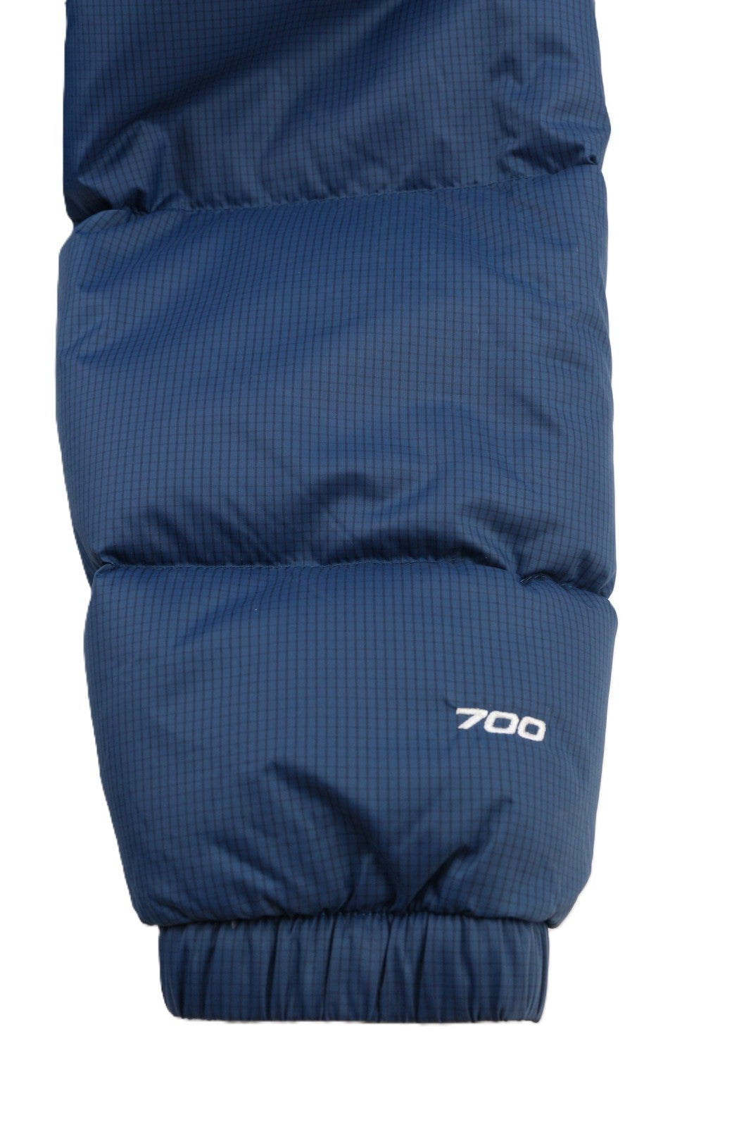 „The North Face Diablo Down“ vyriška pūkinė striukė su pamušalu, užtrauktuku ir aukšta apykakle. 