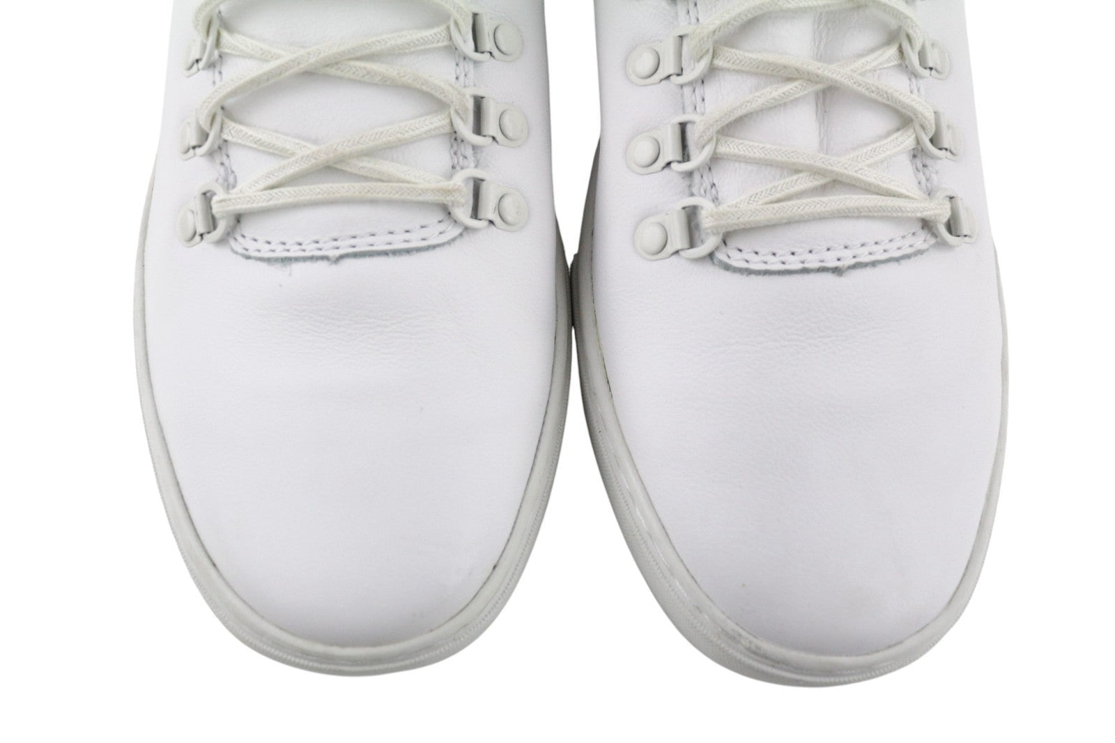 TIMBERLAND vyriški sportbačiai EU44.5 UK10 balti odiniai su raišteliais, žemi viršutiniai apvalios nosies. 