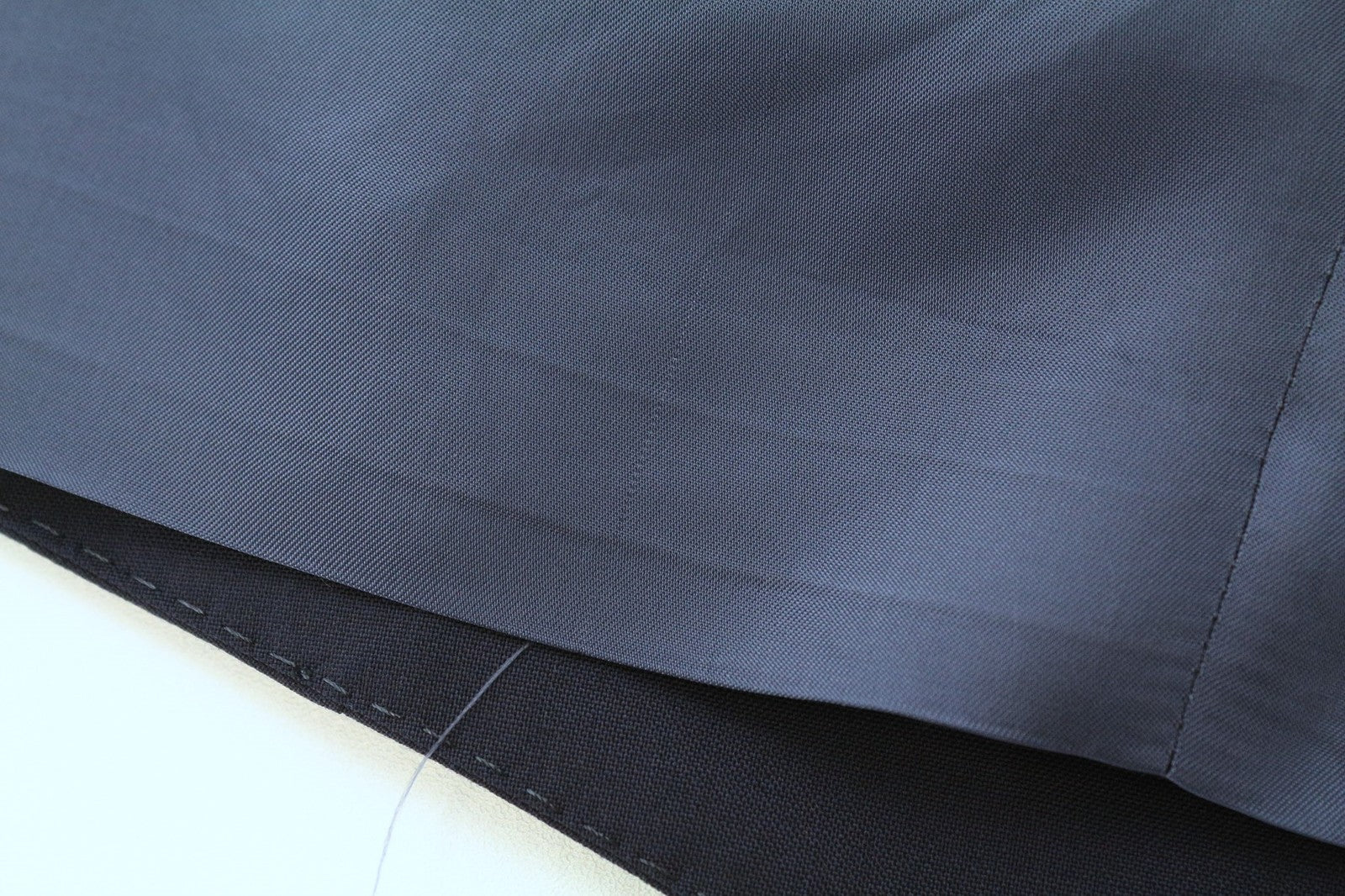 SUITSUPPLY Ferrara vyriška liemenė UK60R mėlyna plona vilnonė V formos iškirpte su sagomis 