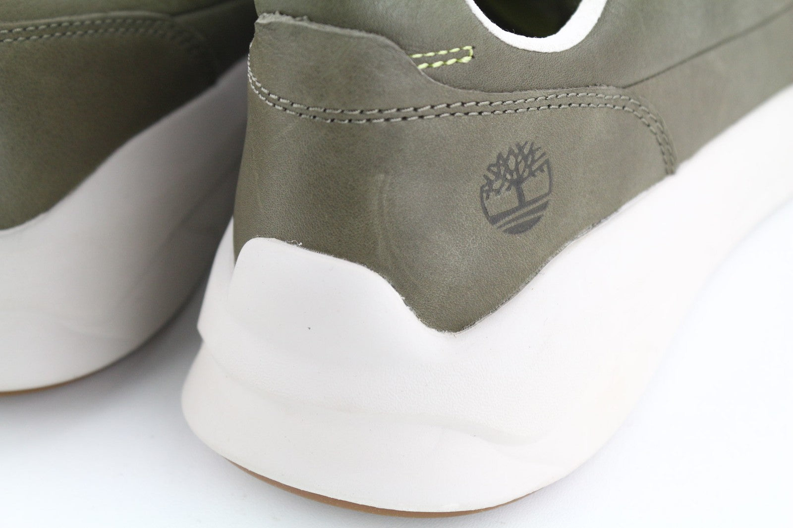 TIMBERLAND A2QAC vyriški sportbačiai EU42 UK8.5 žali Stride žema pado odiniai su raišteliais 