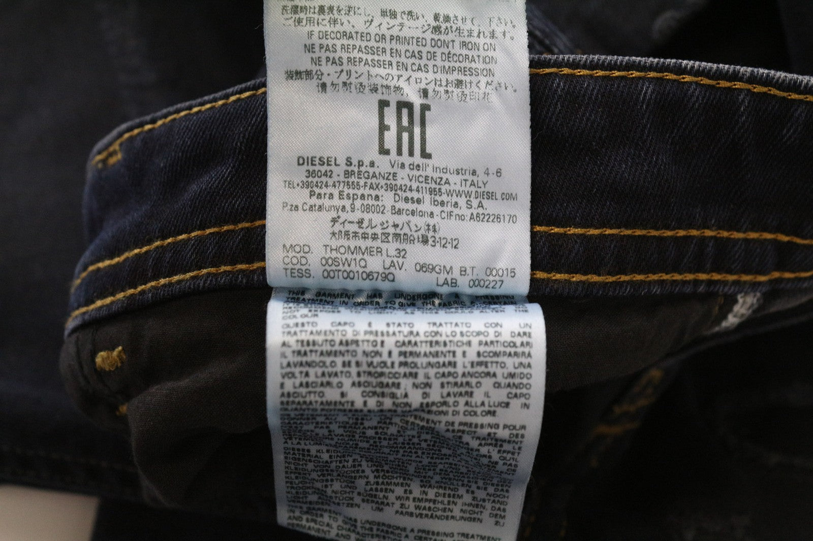 DIESEL Thommer 069GM vyriški džinsai W28/L32 mėlyni, aptempti, tamprūs, su defektais užtrauktuku 