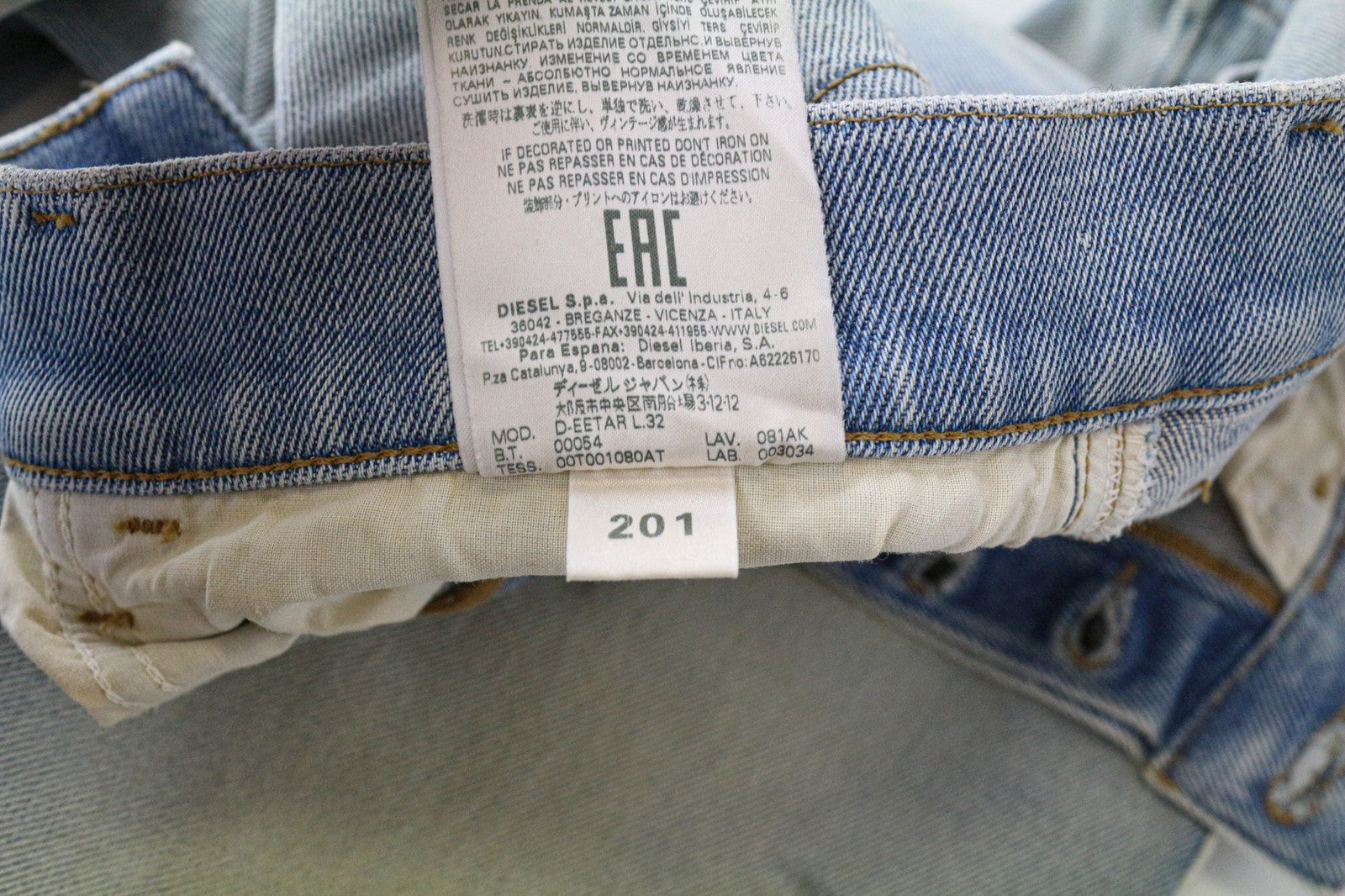DIESEL D-Eetar 081AK vyriški džinsai W28/L32 mėlyni, tamprūs, morkų spalvos, siaurėjantys, apgailėtini. 