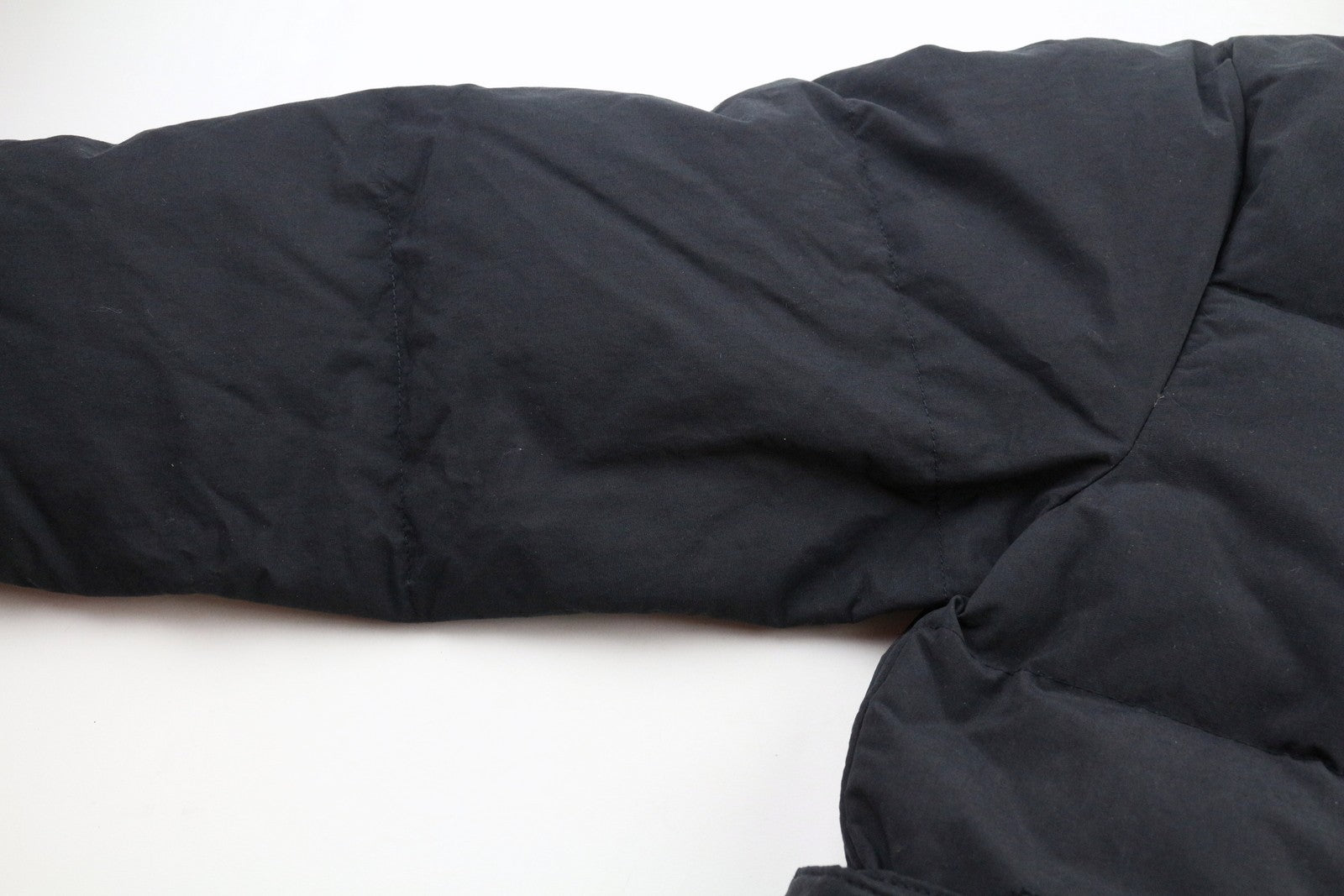 „The North Face Sierra Long Down Parka“ moteriška striukė su gobtuvu, XS dydžio, 600 dydžio, su pamušalu, juoda. 