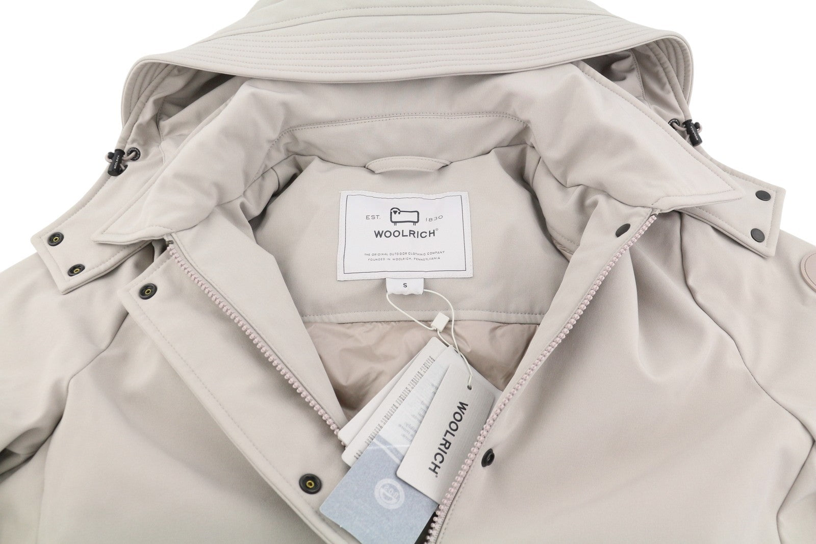 WOOLRICH Firth pūkinė moteriška striukė su gobtuvu, šviesiai pilka, vidutinio ilgio, RRP680 