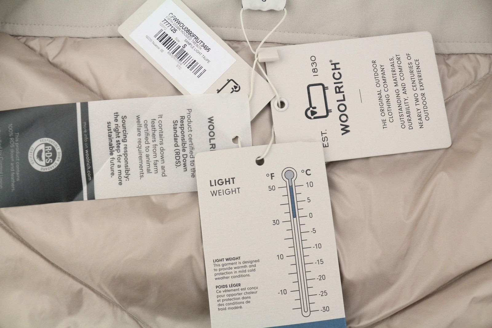 WOOLRICH Firth pūkinė moteriška striukė su gobtuvu, šviesiai pilka, vidutinio ilgio, RRP680 