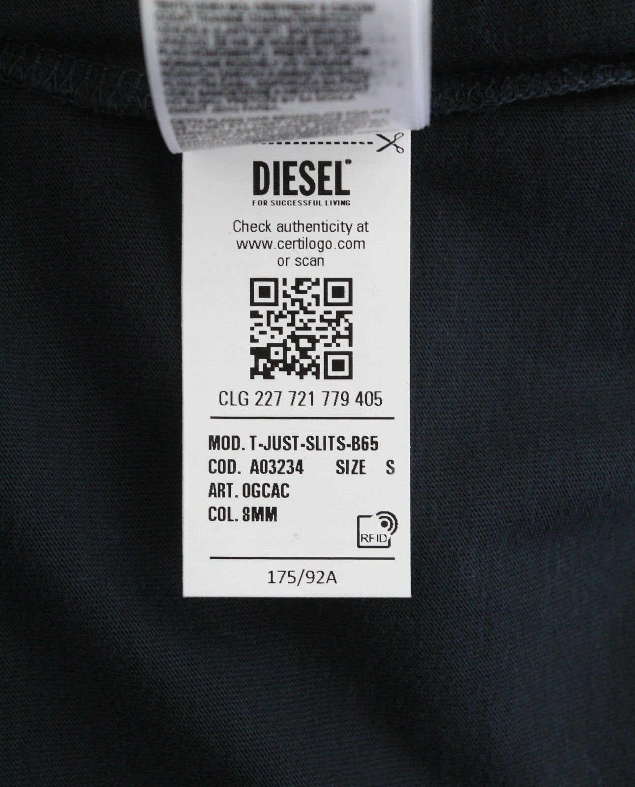 DIESEL T-Just-Slits-B65 vyriški marškinėliai S, tamsiai mėlyni, apvali kaklo iškirpte, blukintomis trumpomis rankovėmis 