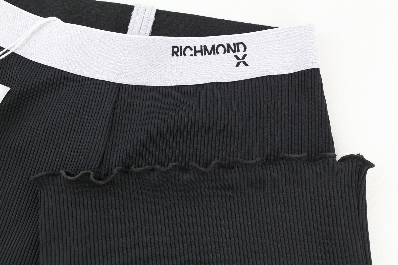 RICHMOND moteriškos kelnės S, juodos, platėjančios, tamprios, briaunotos, aukštu juosmeniu, visiems sezonams 