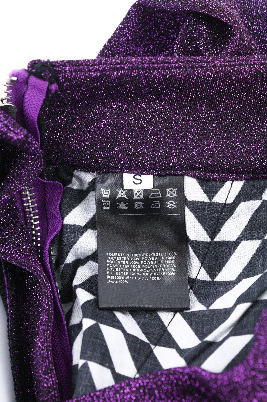 JOHN RICHMOND moteriškos kelnės S dydžio violetinės spalvos su blizgučiais, aukštu juosmeniu, platėjančiu užtrauktuku ir logotipu 