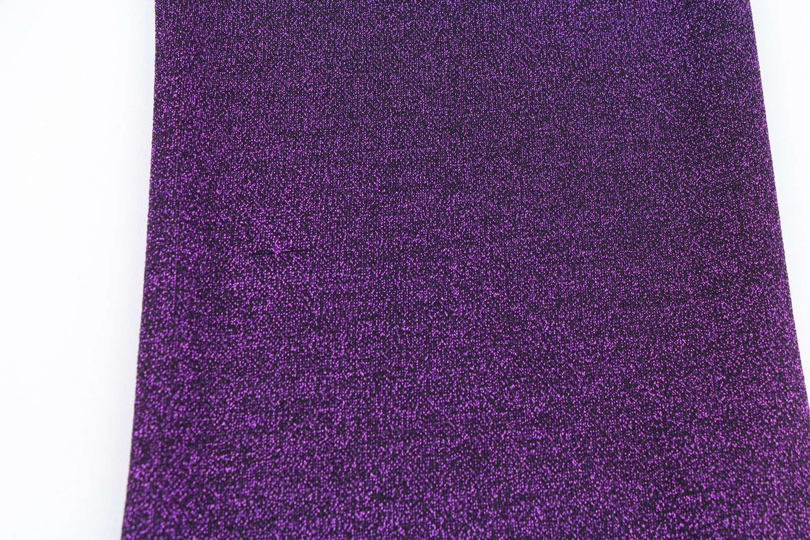 JOHN RICHMOND moteriškos kelnės S dydžio violetinės spalvos su blizgučiais, aukštu juosmeniu, platėjančiu užtrauktuku ir logotipu 