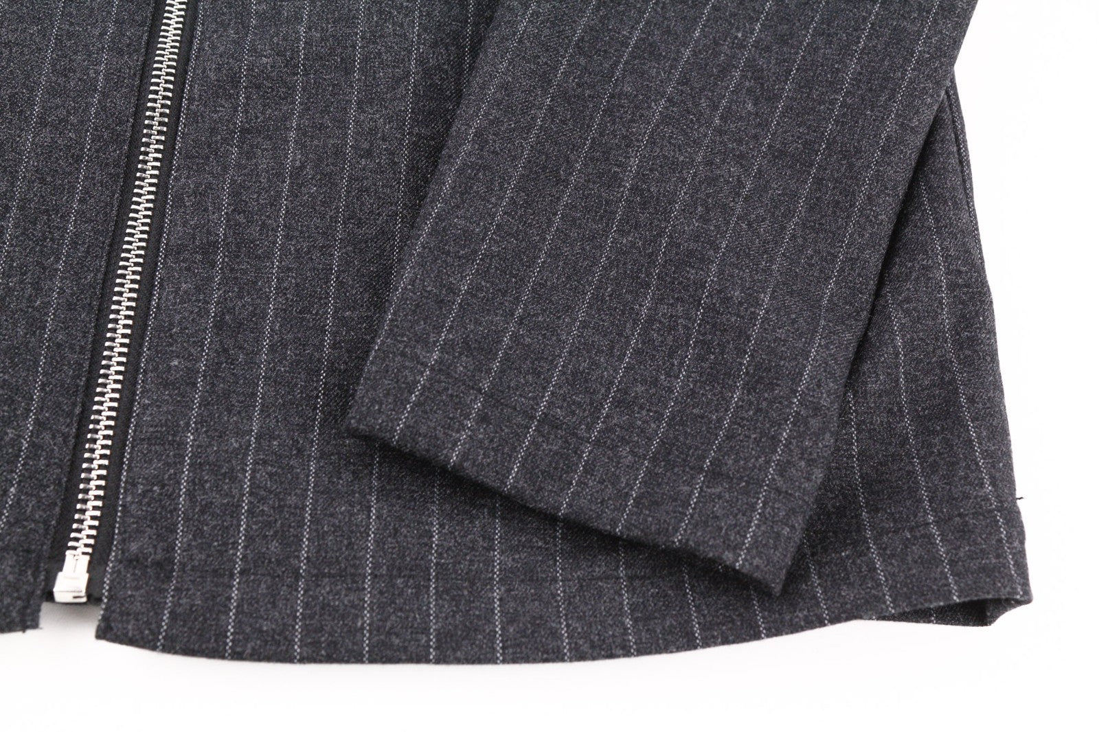 JOHN RICHMOND moteriškas kostiumas S, juodas melanžas, dryžuotas, vieneilis, dviejų dalių 